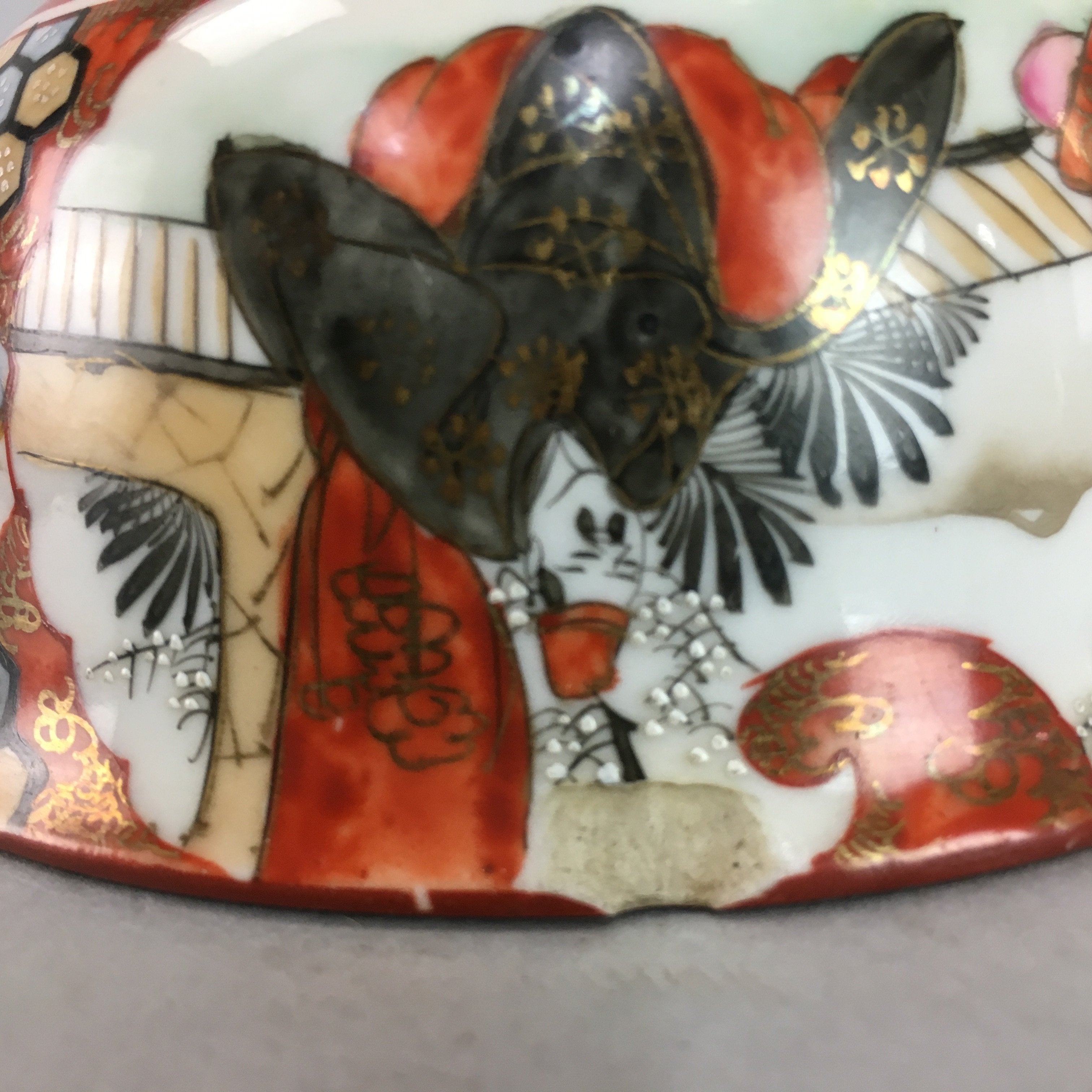 Japanese Kutani Lidded Rice Bowl Vtg Porcelain Floral Kimono Scenery C1930 PT732