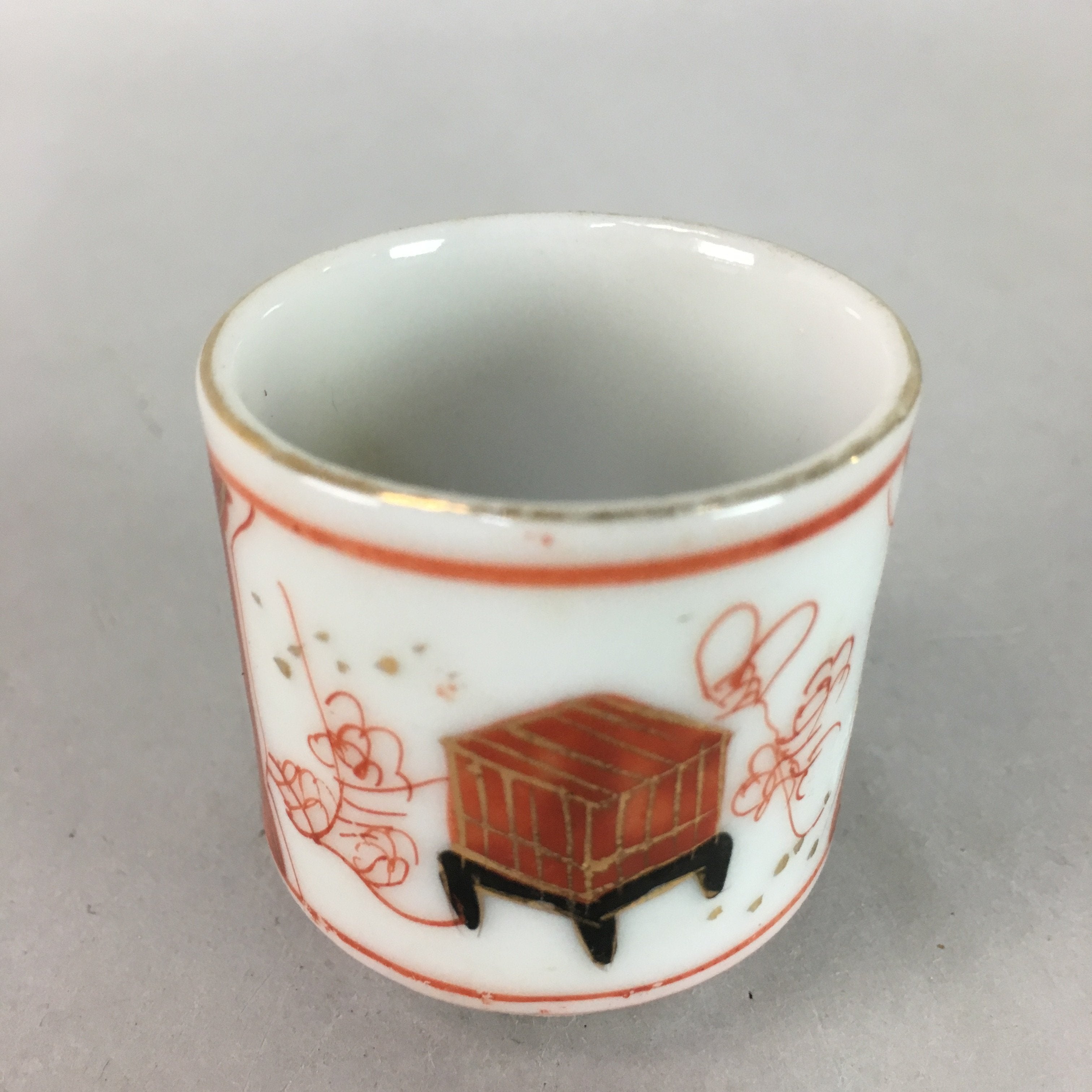 Japanese Kutani Porcelain Sake Cup Vtg Guinomi Sakazuki Red Gold Lunchbox GU567