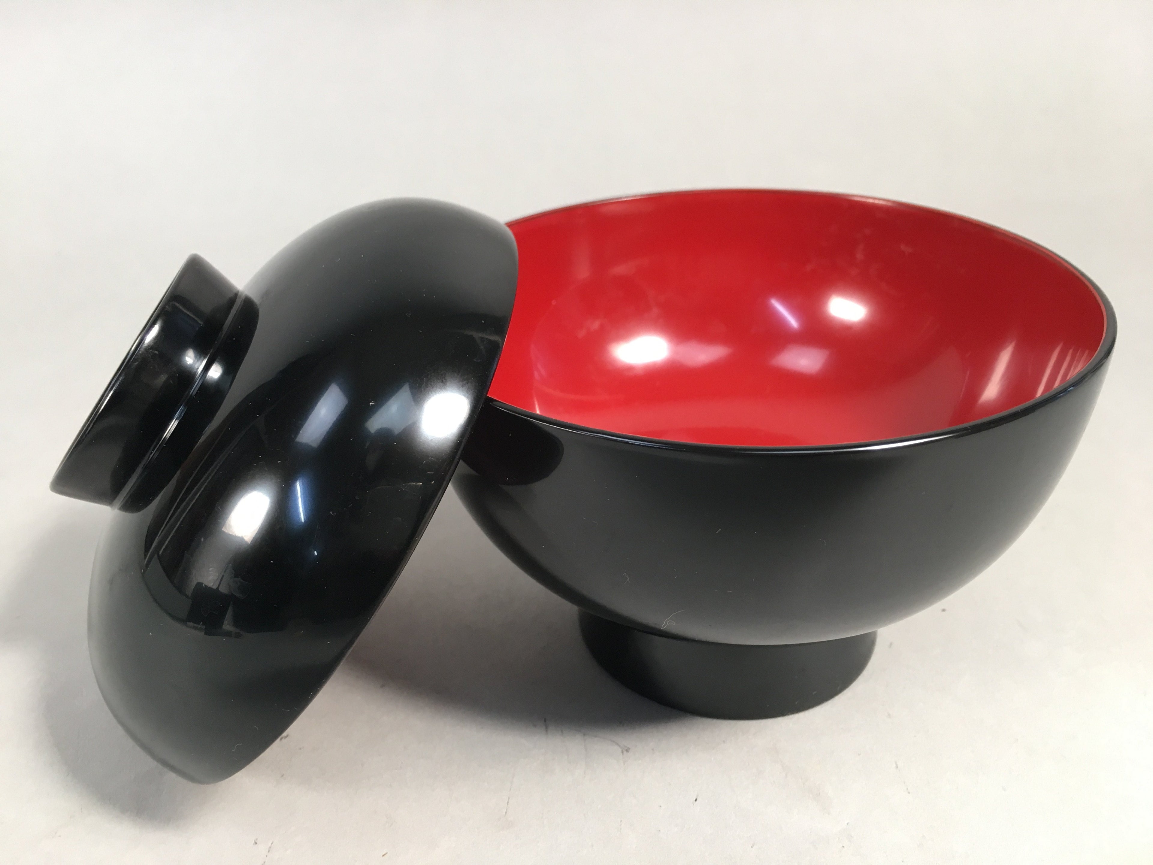 Japanese Lacquer Lidded Bowl Vtg Wood Black Red Rice Soup UR474