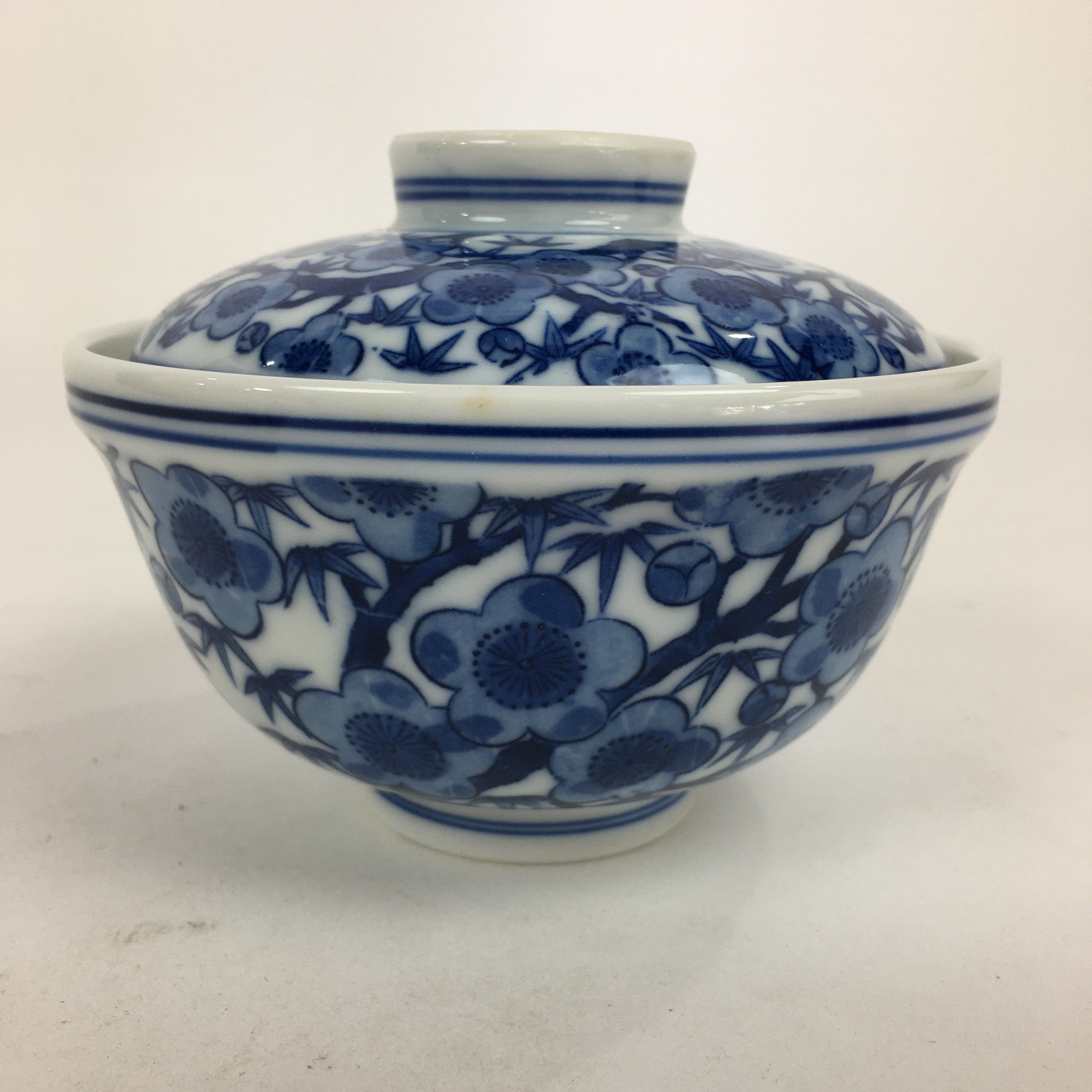Japanese Lidded Rice Bowl Vtg Blue White Sometsuke Porcelain Floral QT148