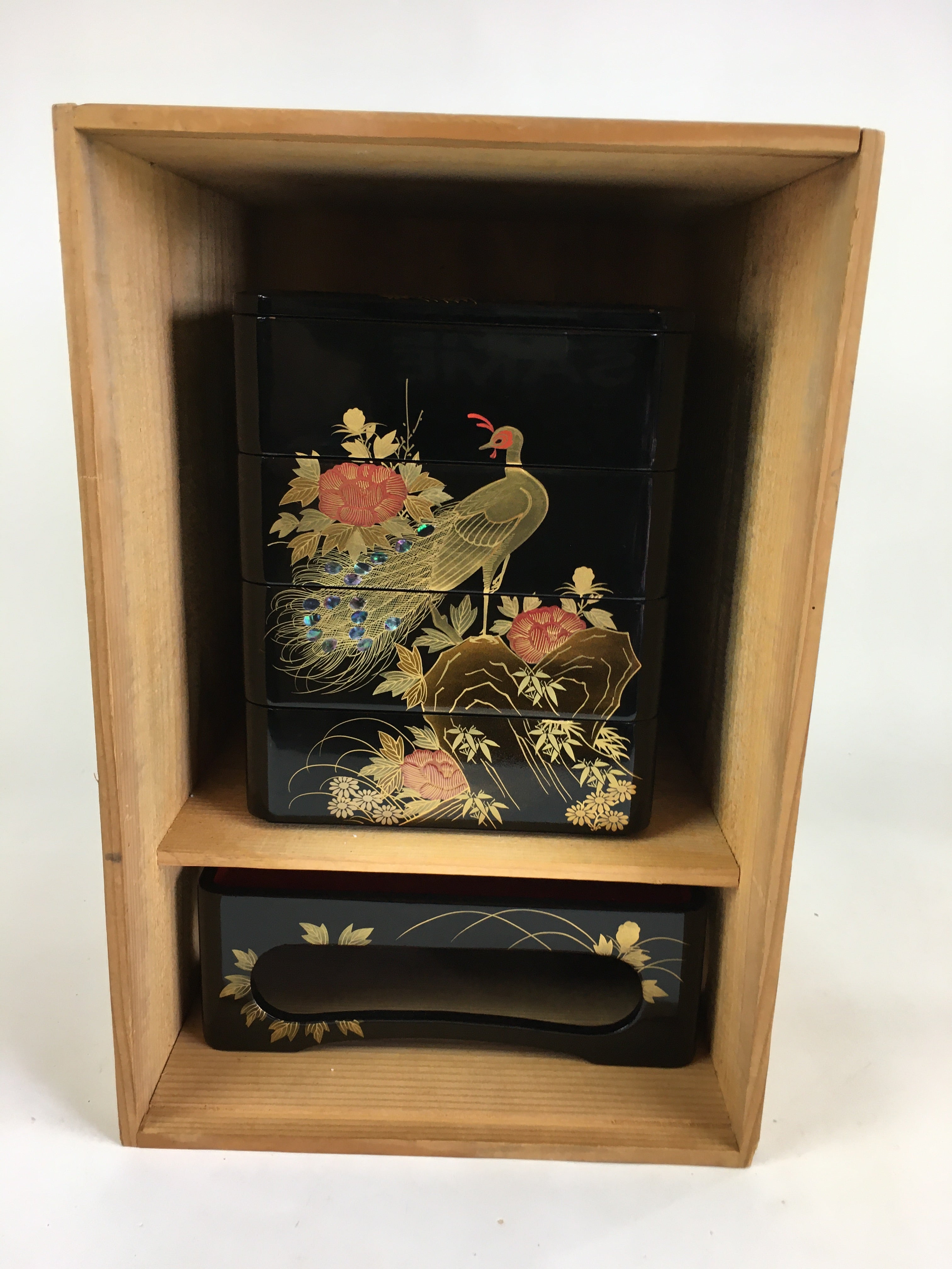 Japanese Lunch Box Jubako And Stand Vtg Black Gold Makie Abalone PX610