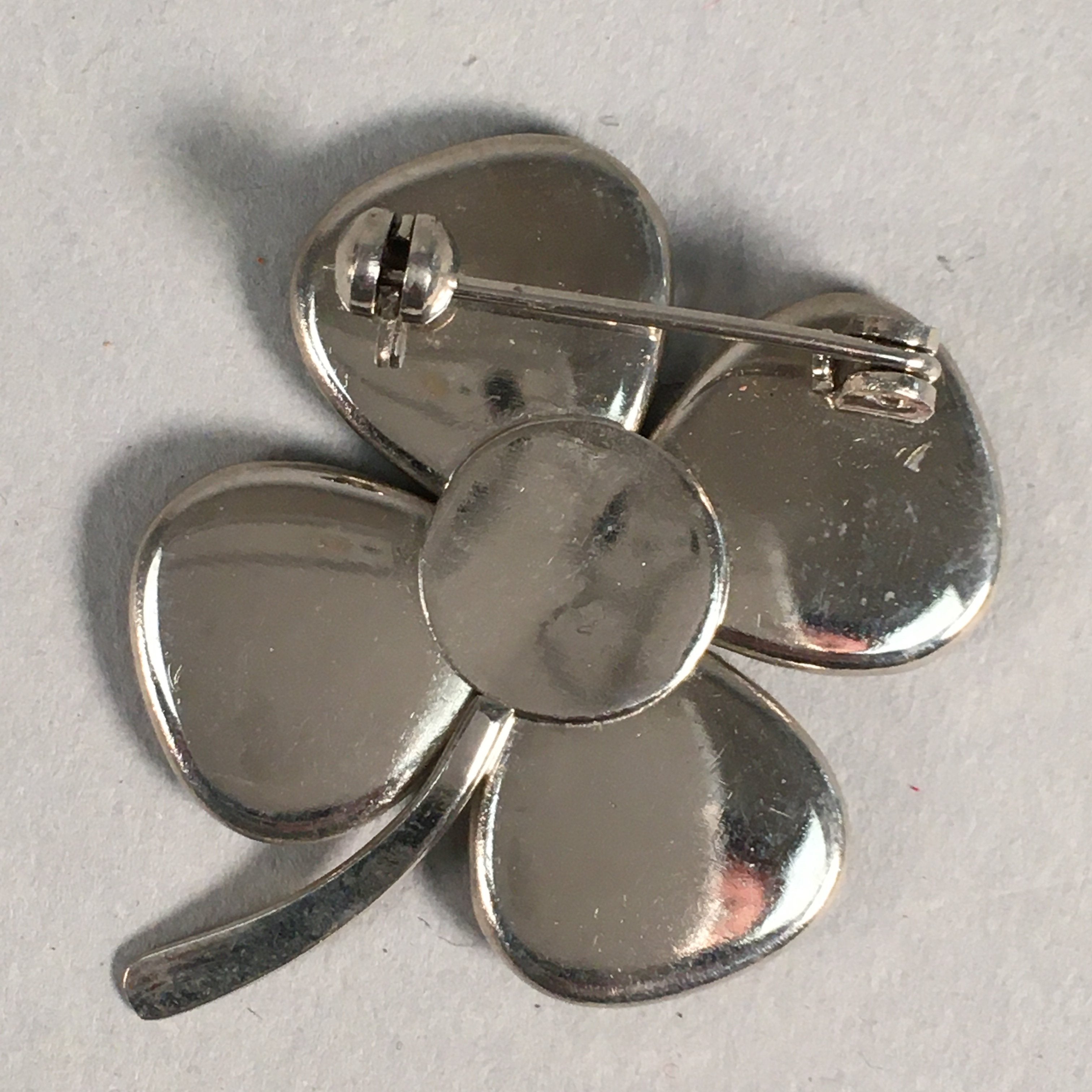 Japanese Metal Brooch Vtg Badge Pin Four-Leaf Clover Lucky JK63
