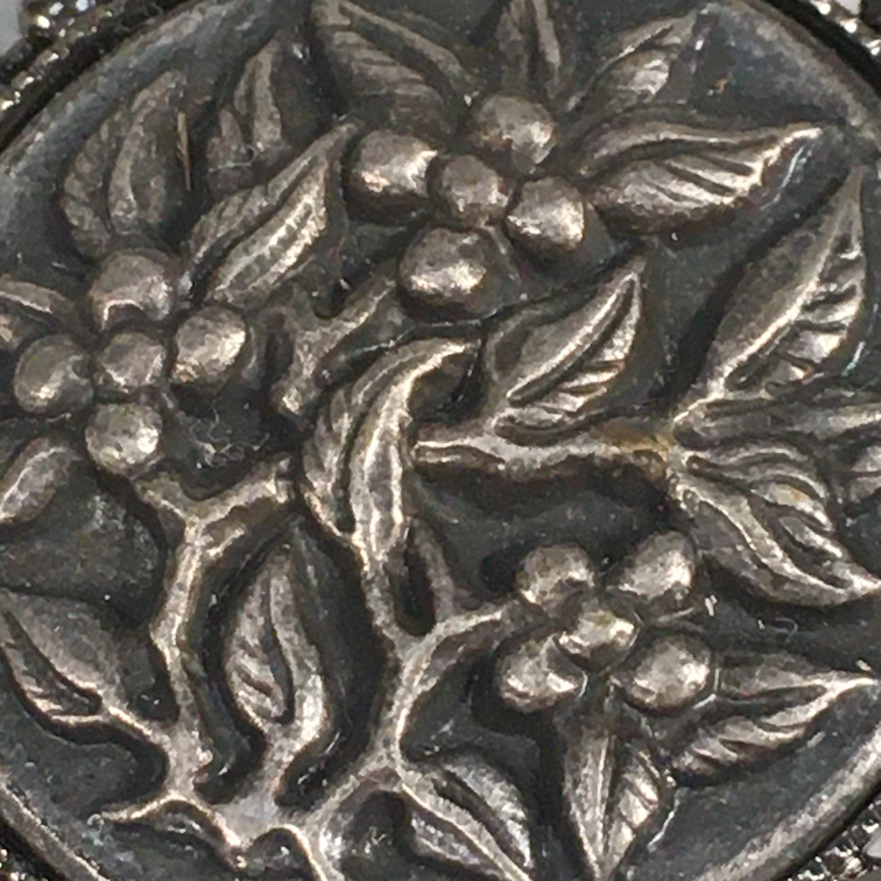 Japanese Metal Brooch Vtg Badge Pin Round Flower Frame Gray Silver JK94