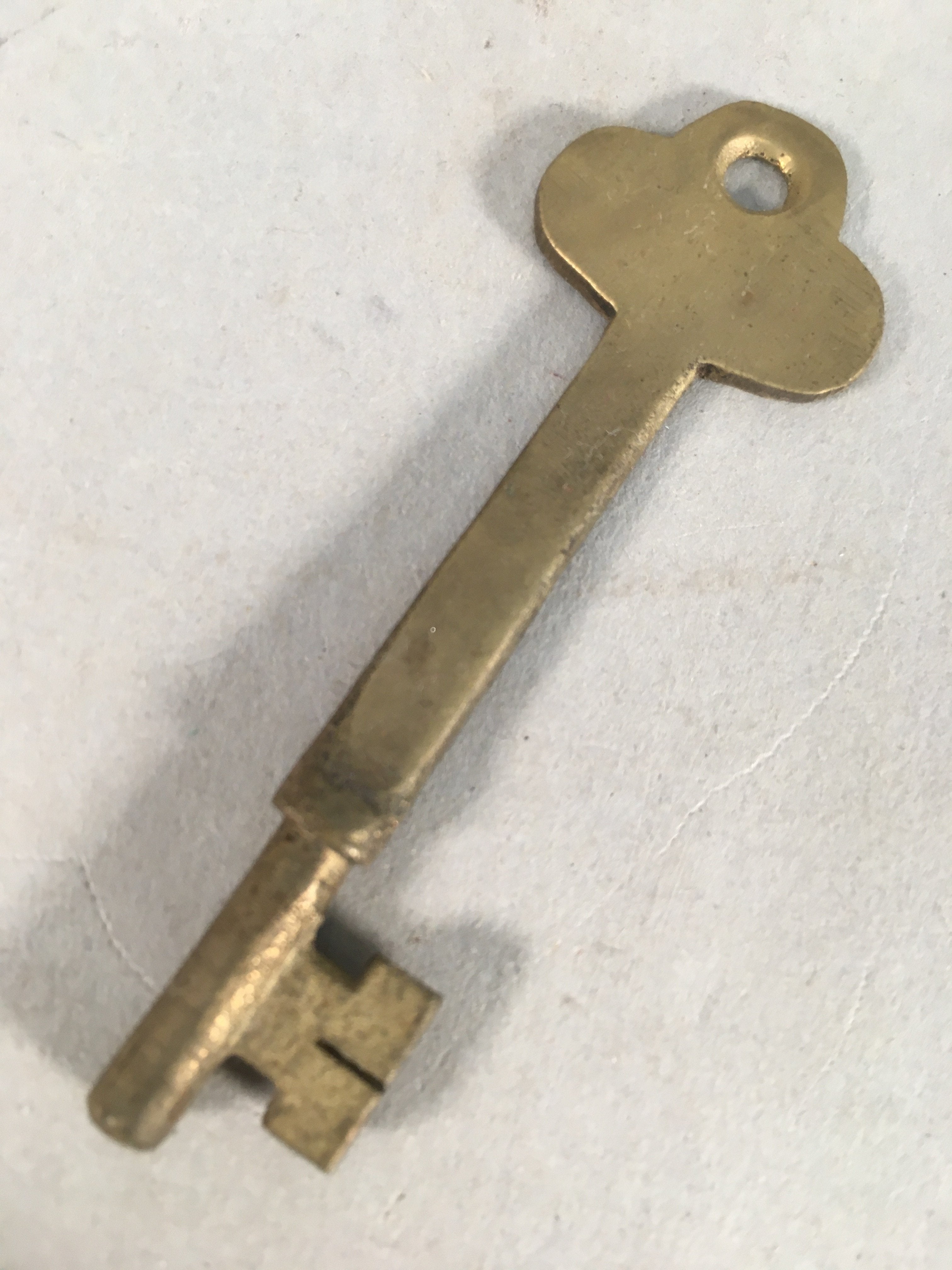 Japanese Metal Key Vtg C1930 Brass Gold 3 leaves JK12