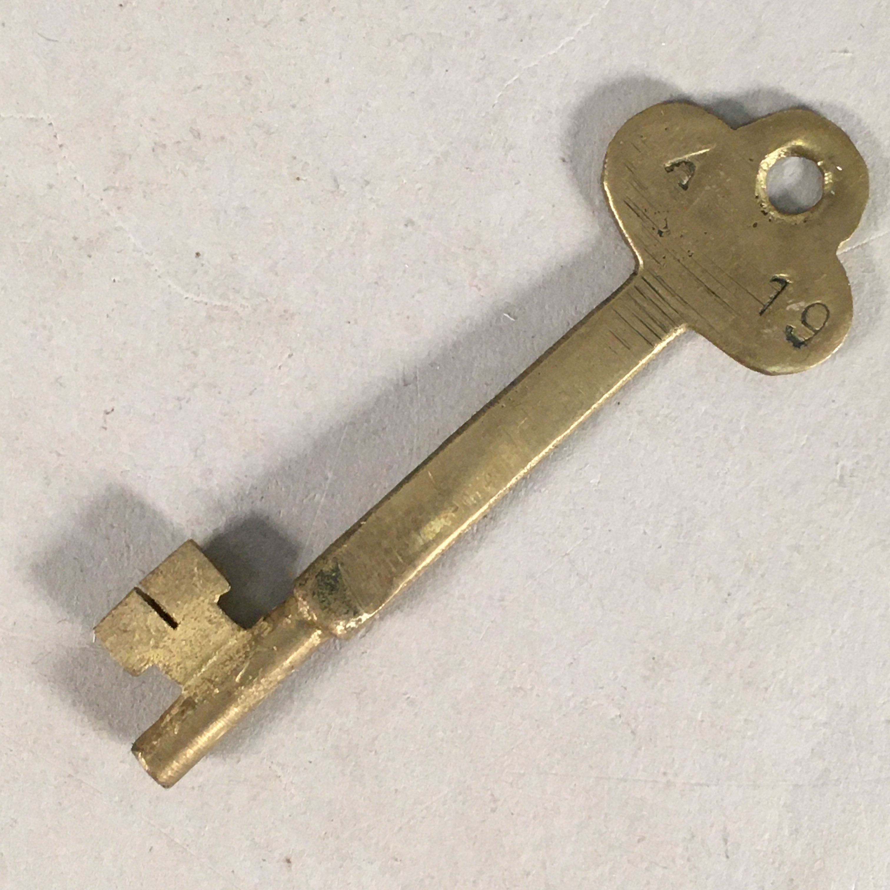 Japanese Metal Key Vtg C1930 Brass Gold 3 leaves JK23