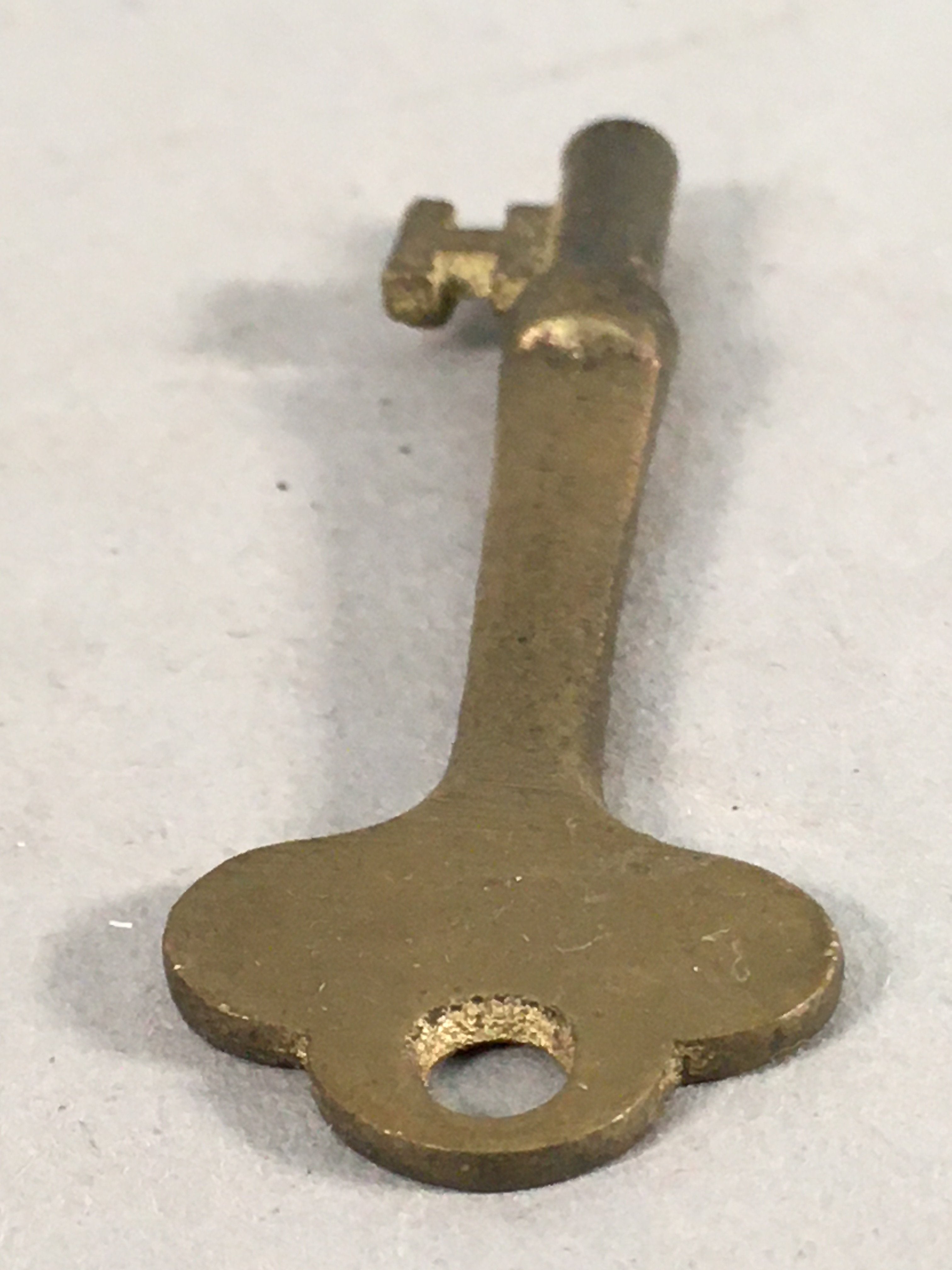 Japanese Metal Key Vtg C1930 Brass Gold 3 leaves JK28