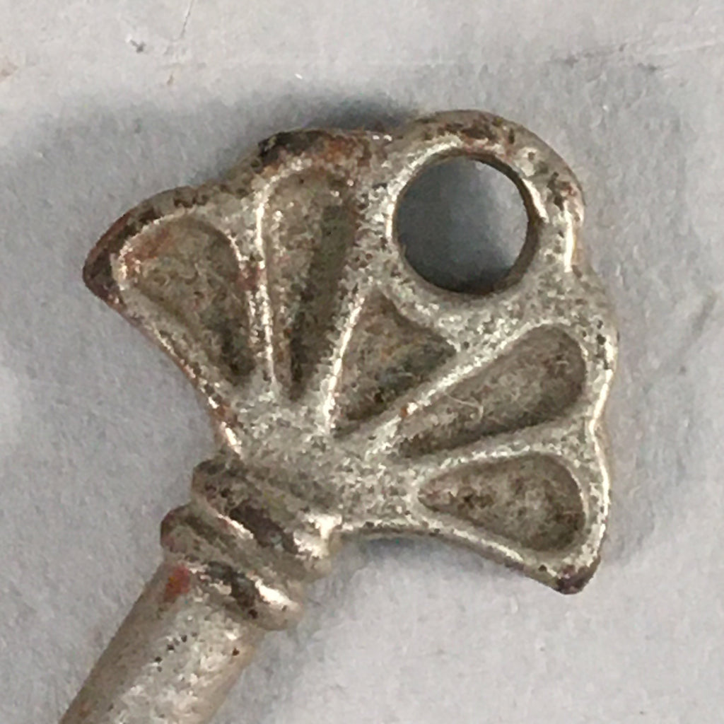 Japanese Metal Key Vtg C1930 Shell Hand-Fan Silver JK27