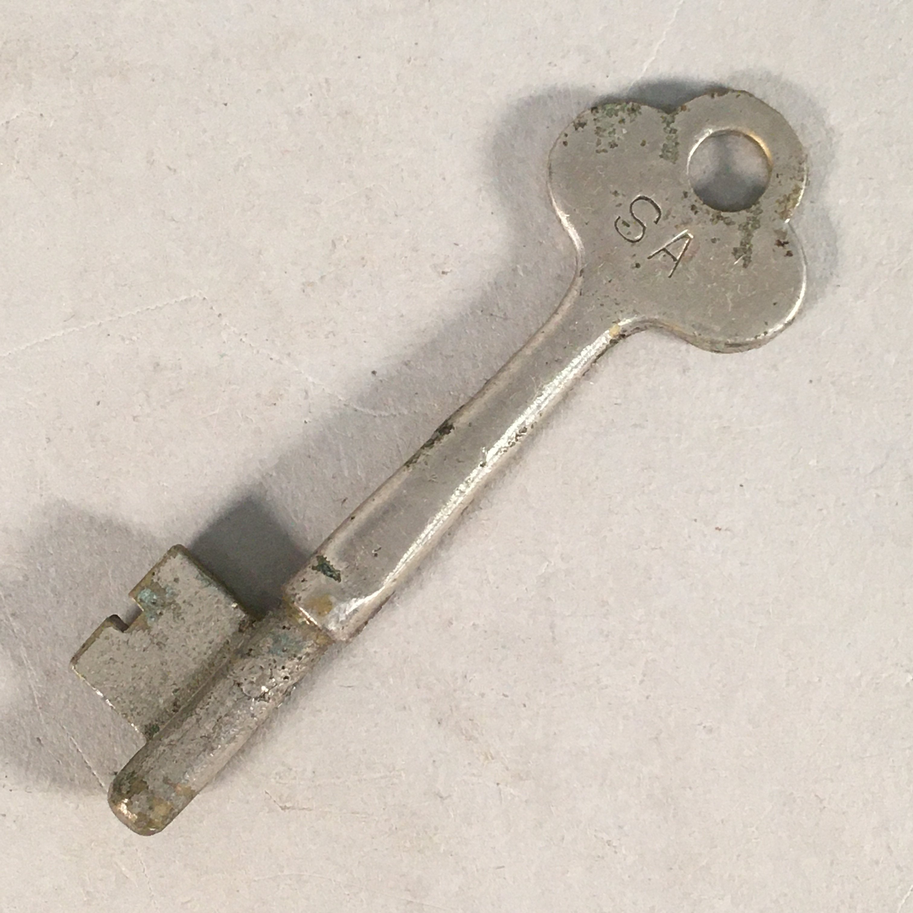 Japanese Metal Key Vtg C1930 Silver 3 leaves JK20