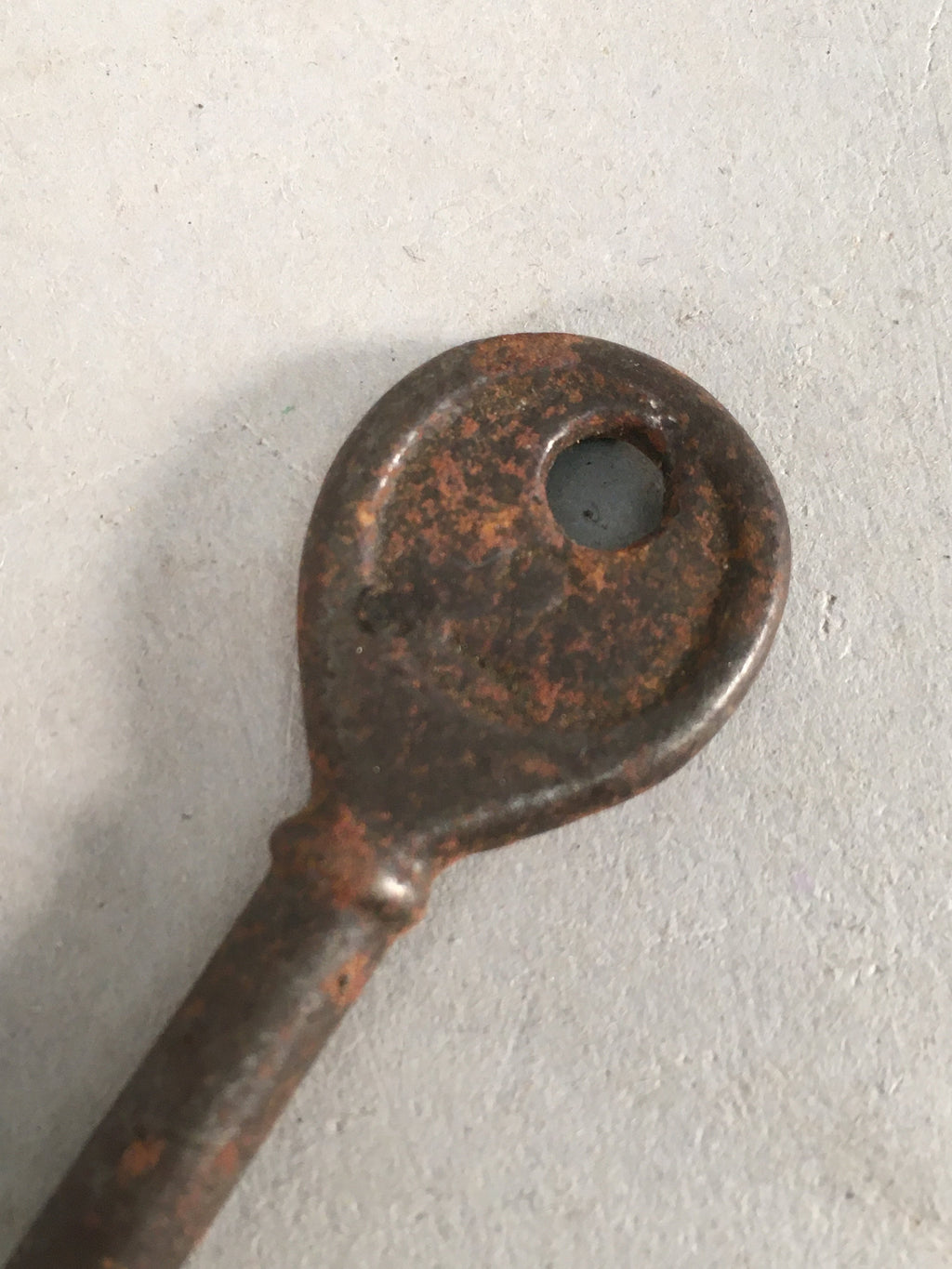 Japanese Metal Key Vtg Iron Lky Round C1930 Brown JK15