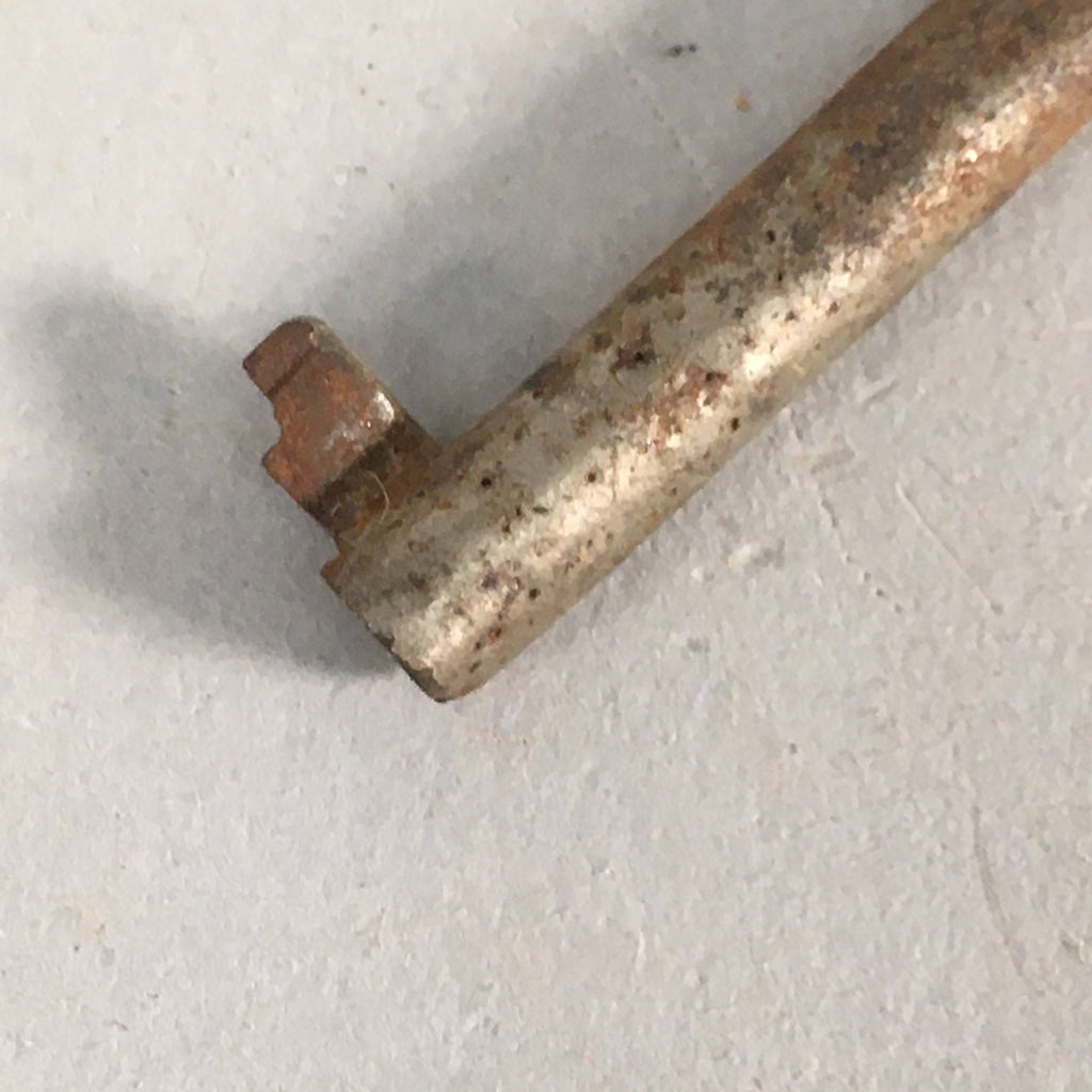 Japanese Metal Key Vtg Iron Lky Round C1930 Brown Silver JK16