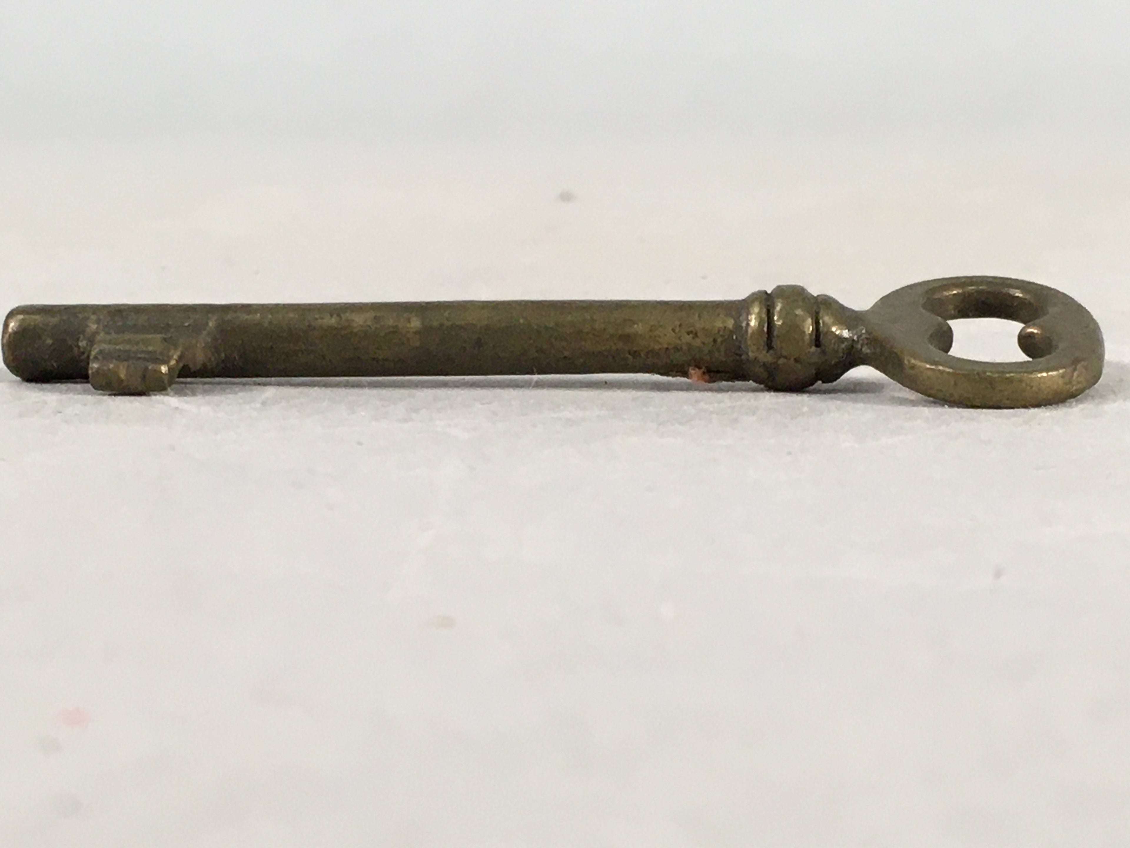 Japanese Metal Key Vtg Oval C1930 Brown Gold JK26