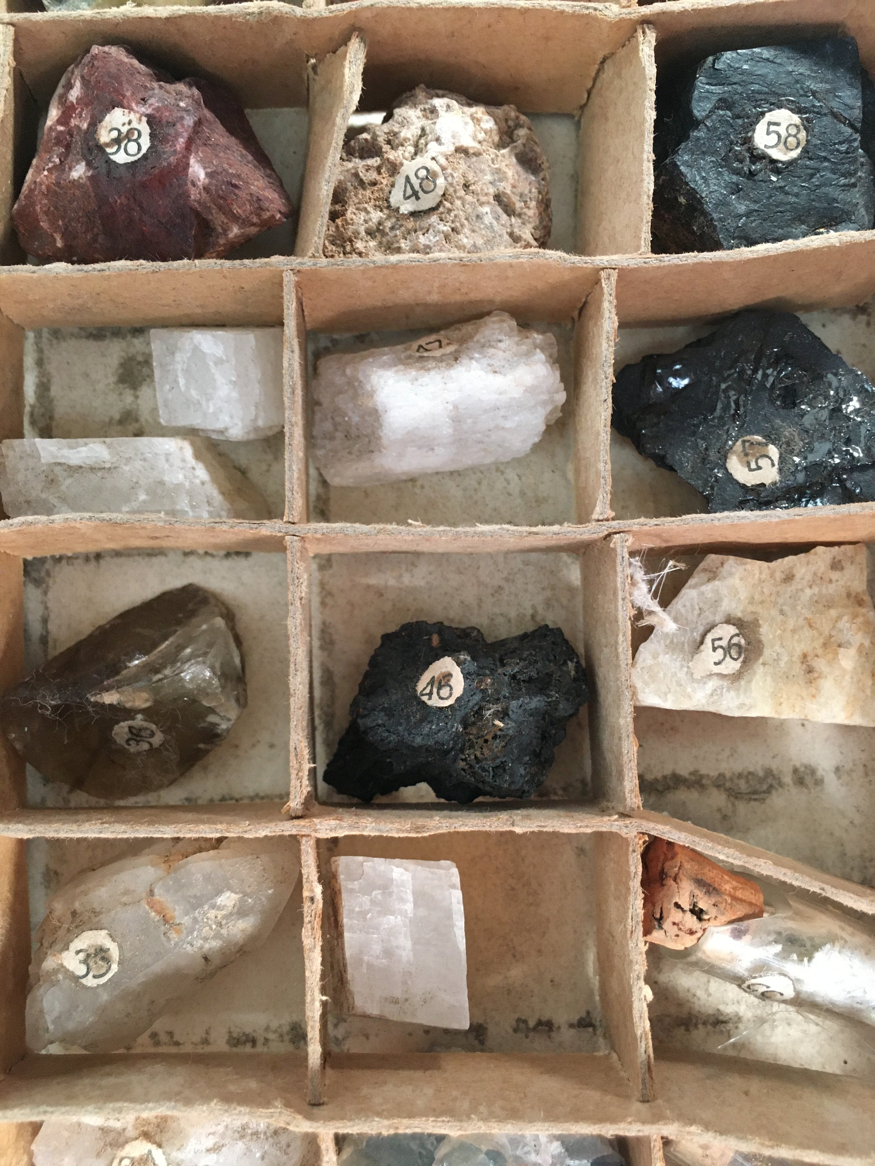 Japanese Mineral Specimens Vtg 60pc Stone Rock Box Set Collection