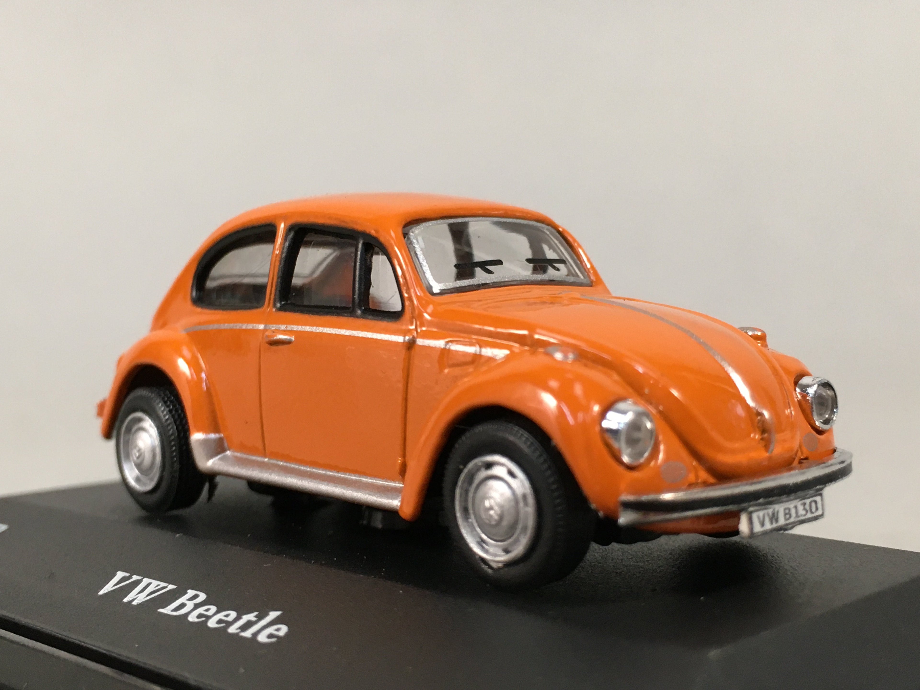 Japanese Miniature Car Toy Display Stand Vtg Volkwagen Beatle Orange JK132