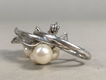 Japanese Pearl Brooch Silver Metal Vtg Pin Badge Artificial White JK101