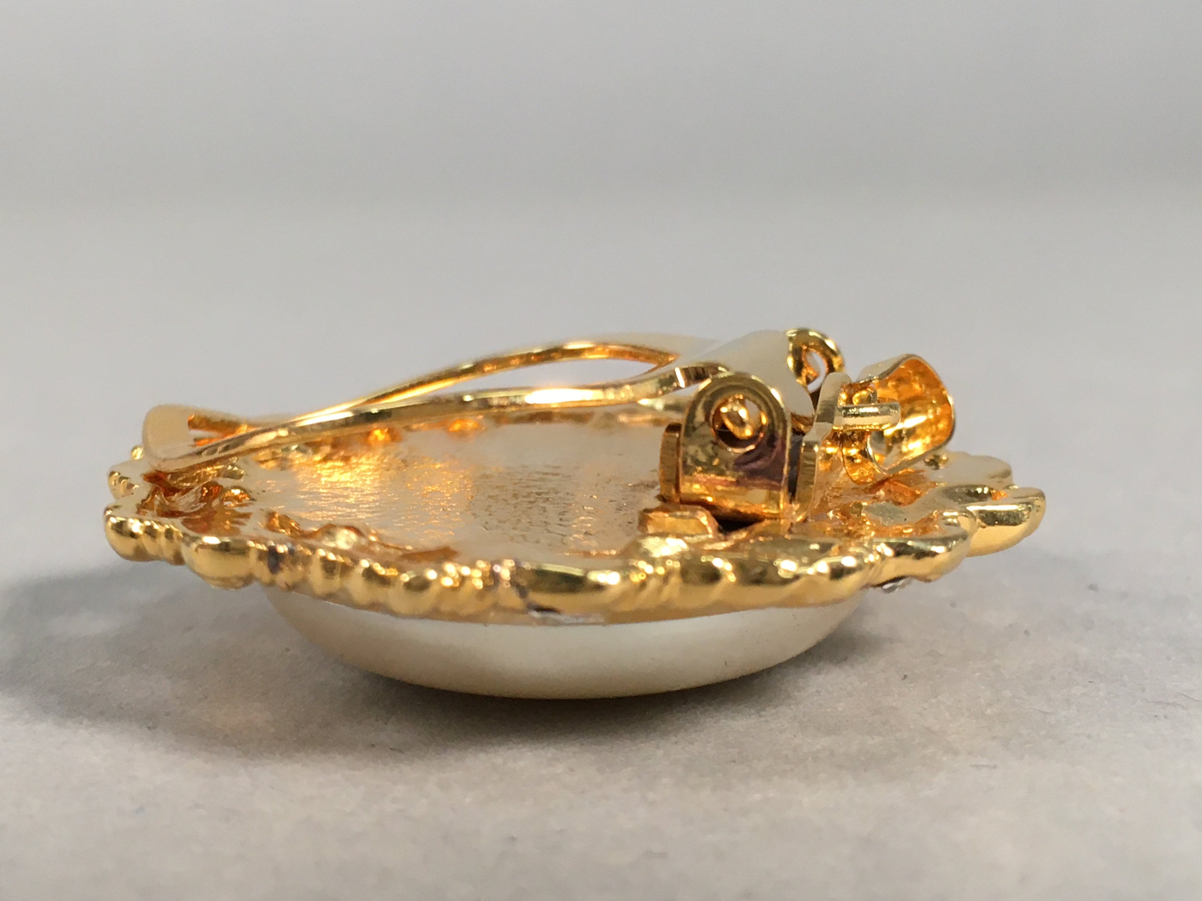 Japanese Pearl Brooch Vtg Badge Pin Artificial Gold Round Flat JK65