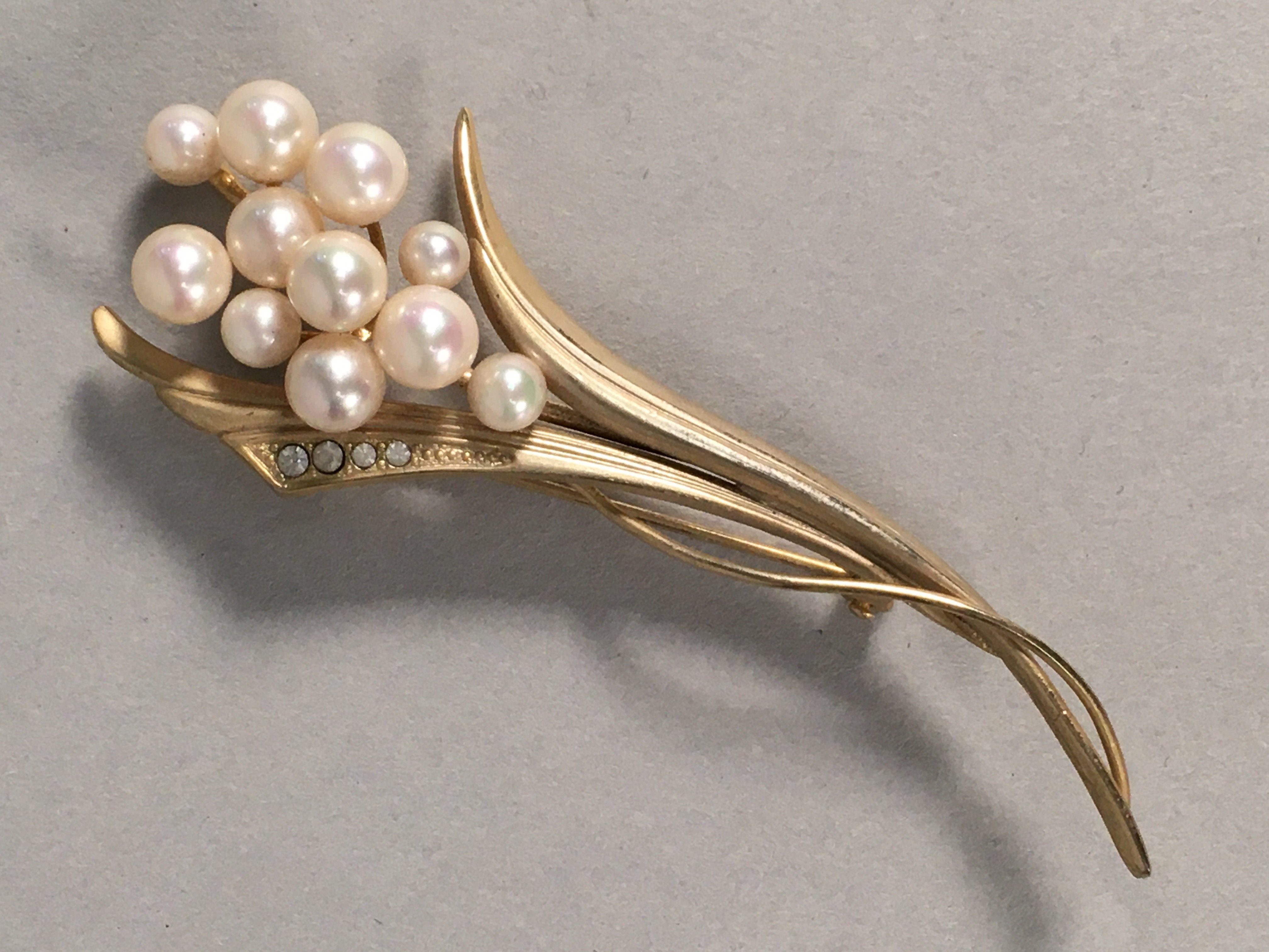 Japanese Pearl Floral Brooch Gold Metal Vtg Pin Artificial White Round JK46