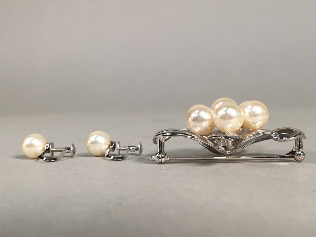 Japanese Pearl Set Necklace Earrings Brooch Vtg Silver Case JK73