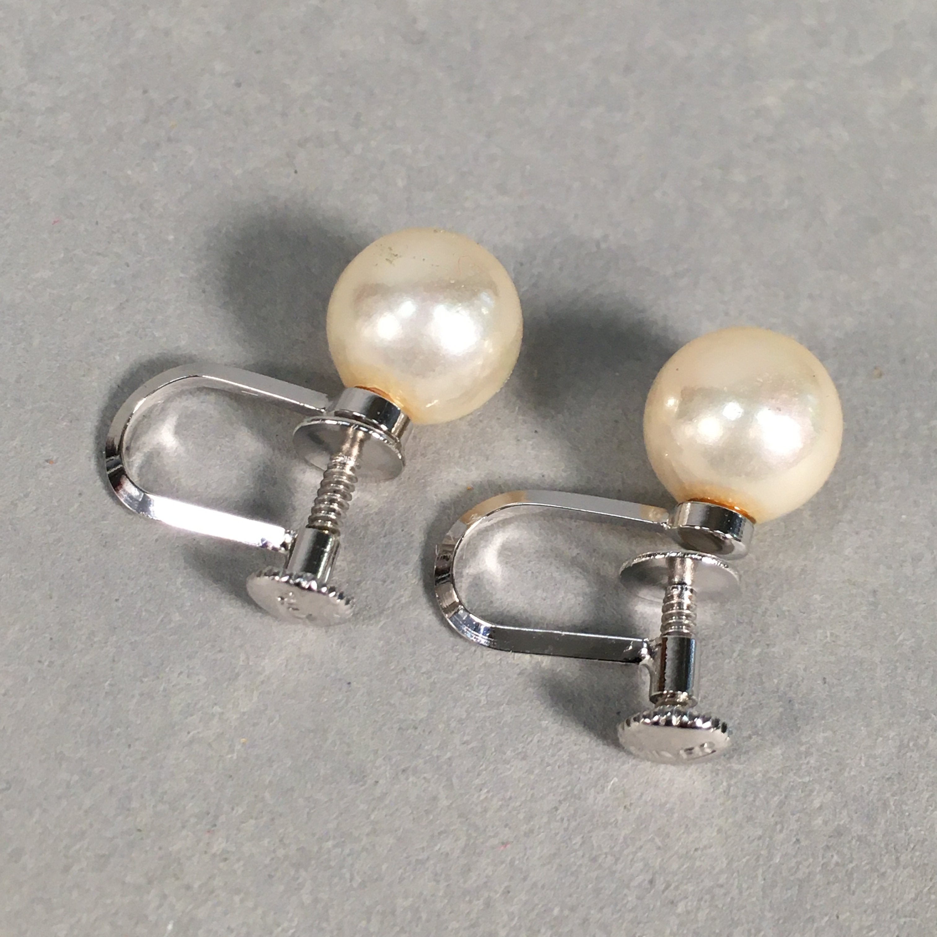 Japanese Pearl Set Necklace Earrings Brooch Vtg Silver Case JK73