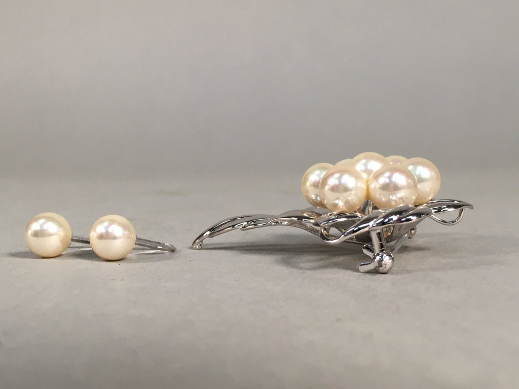 Japanese Pearl Set Necklace Earrings Brooch Vtg Silver Case JK73