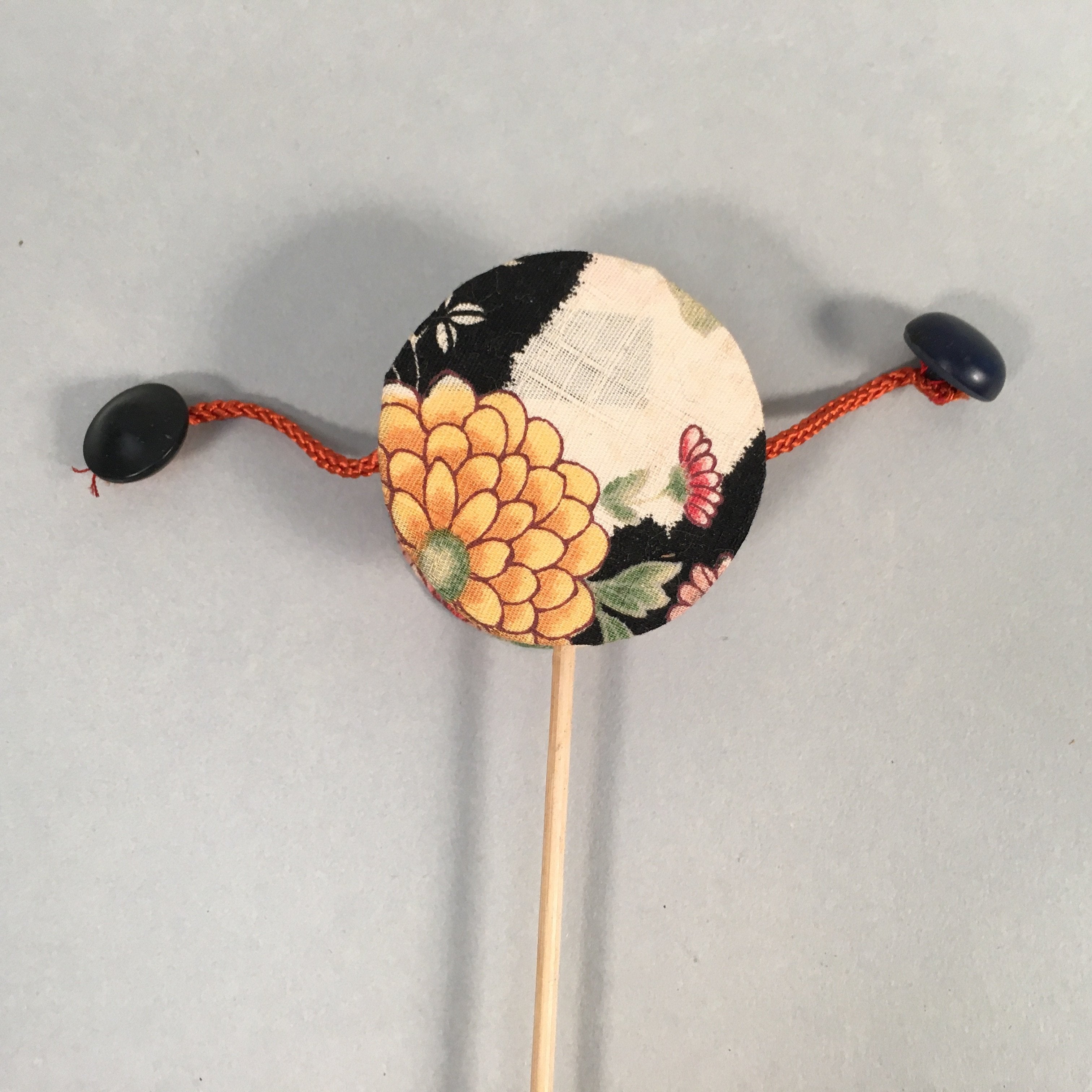 Japanese Pellet Drum Traditional Toy Vtg Den-Den-Daiko Floral Fabric Beads J961