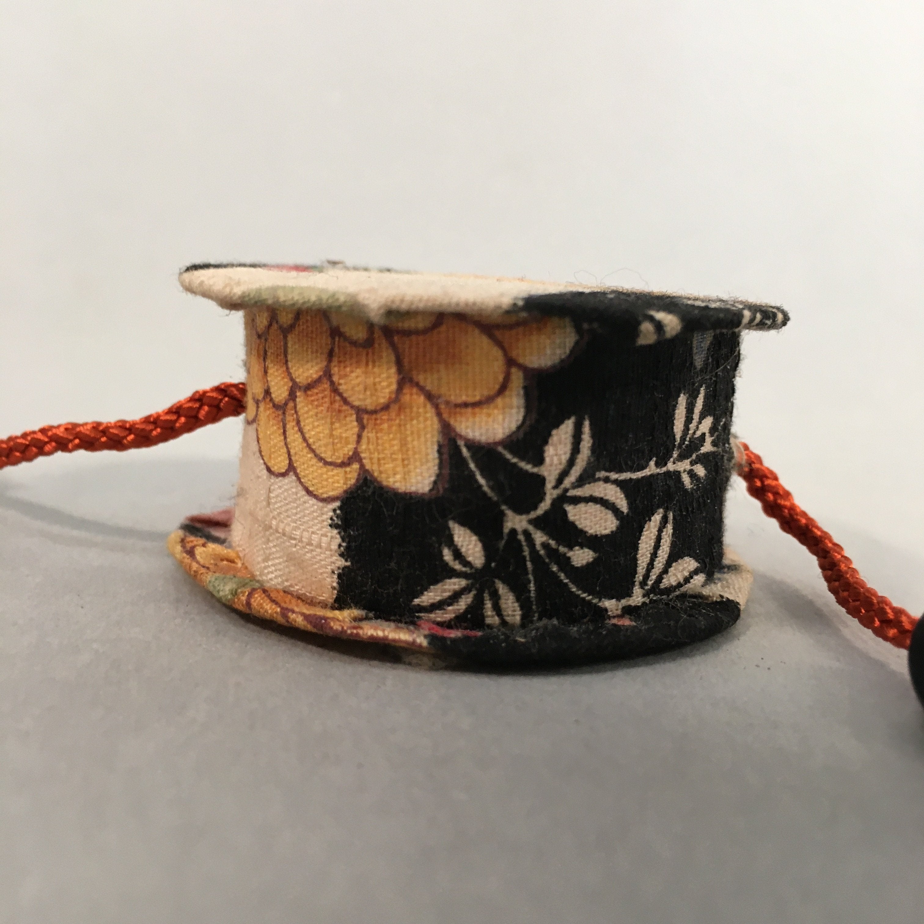 Japanese Pellet Drum Traditional Toy Vtg Den-Den-Daiko Floral Fabric Beads J961