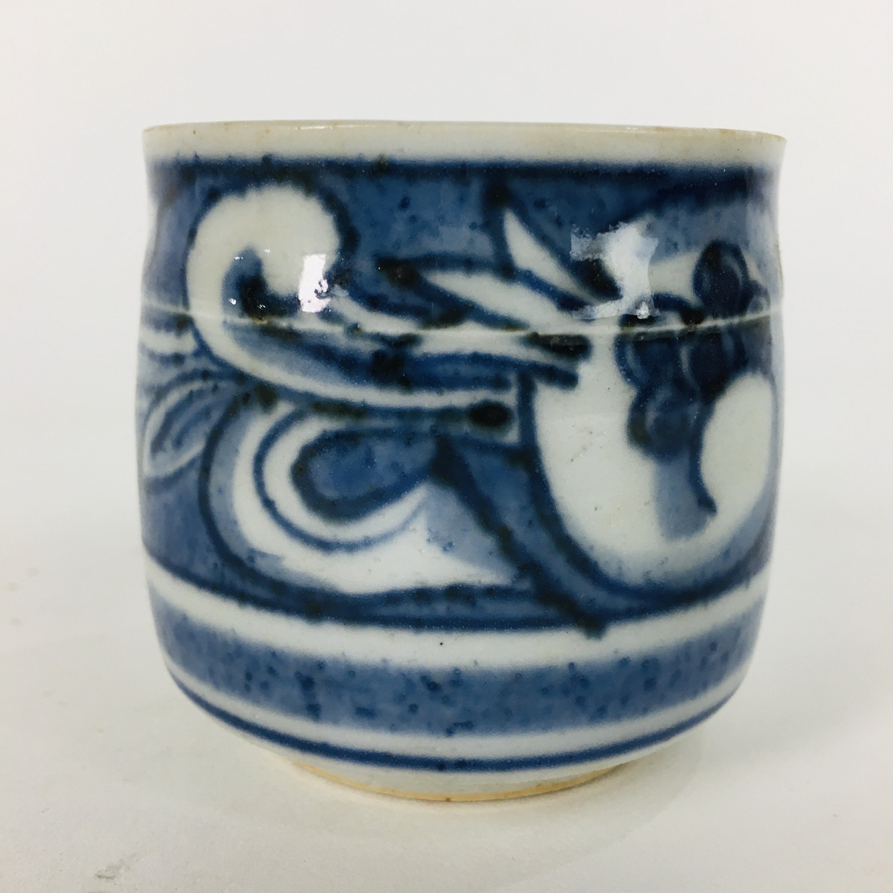 Japanese Porcelain Arita Ware Sake Cup Vtg Guinomi Ochoko Blue Pomegranate GU906