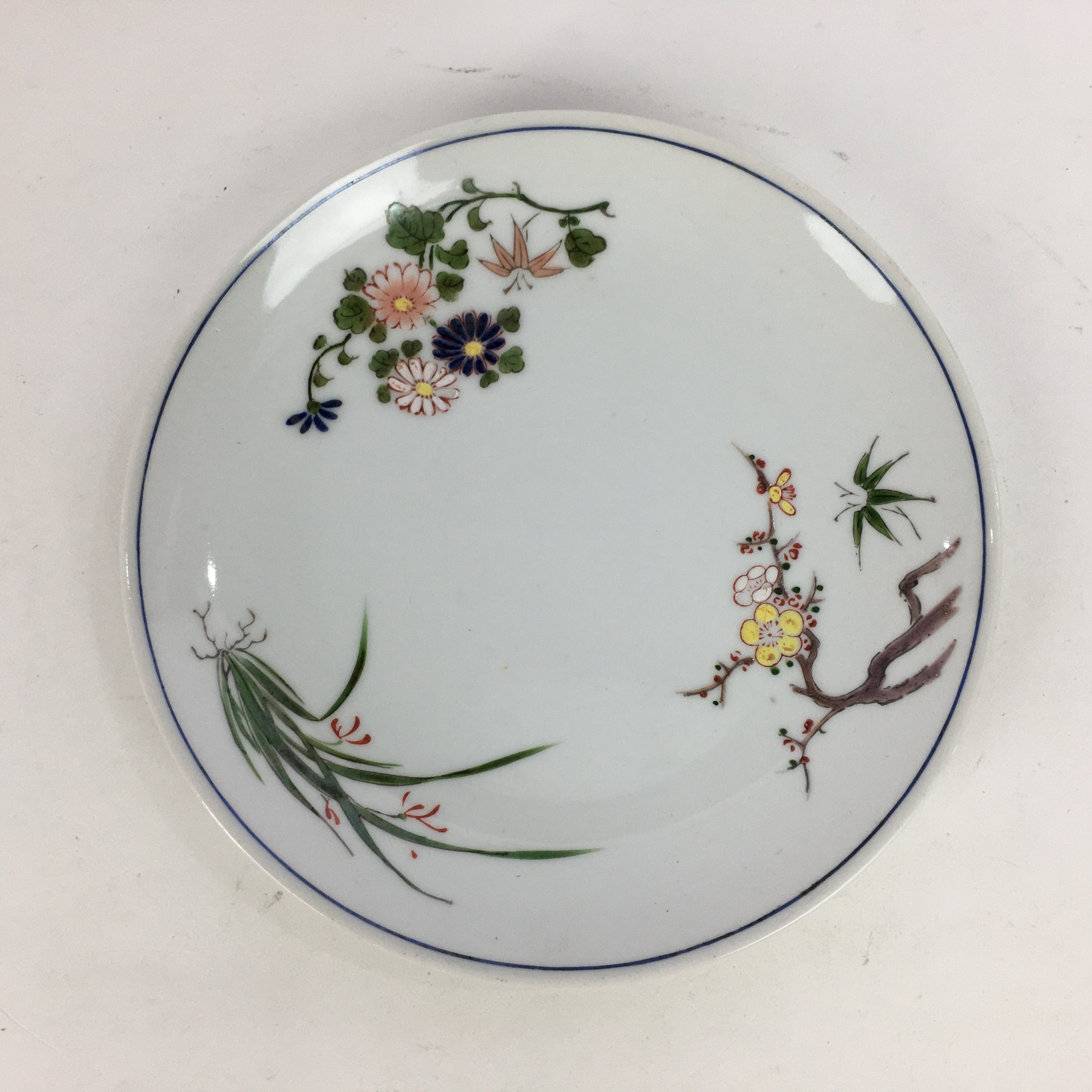 Japanese Porcelain Arita Ware Small Plate Kozara Vtg Round Flower Pattern PP654