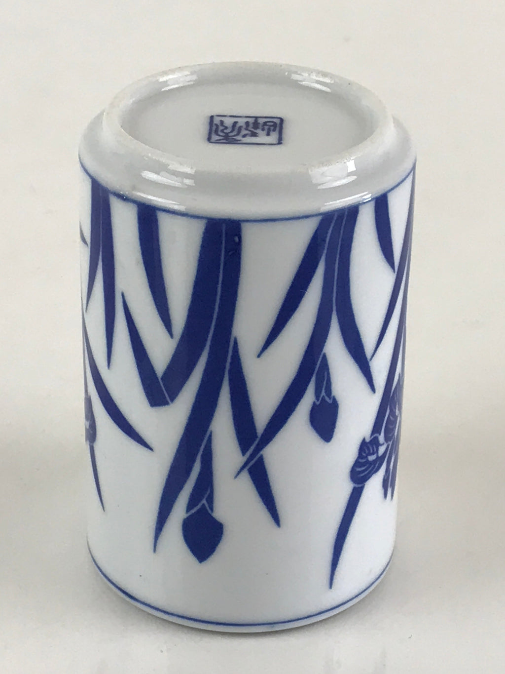 Japanese Porcelain Arita Ware Teacup Yunomi Vtg Blue Sometsuke Iris Sencha TC318