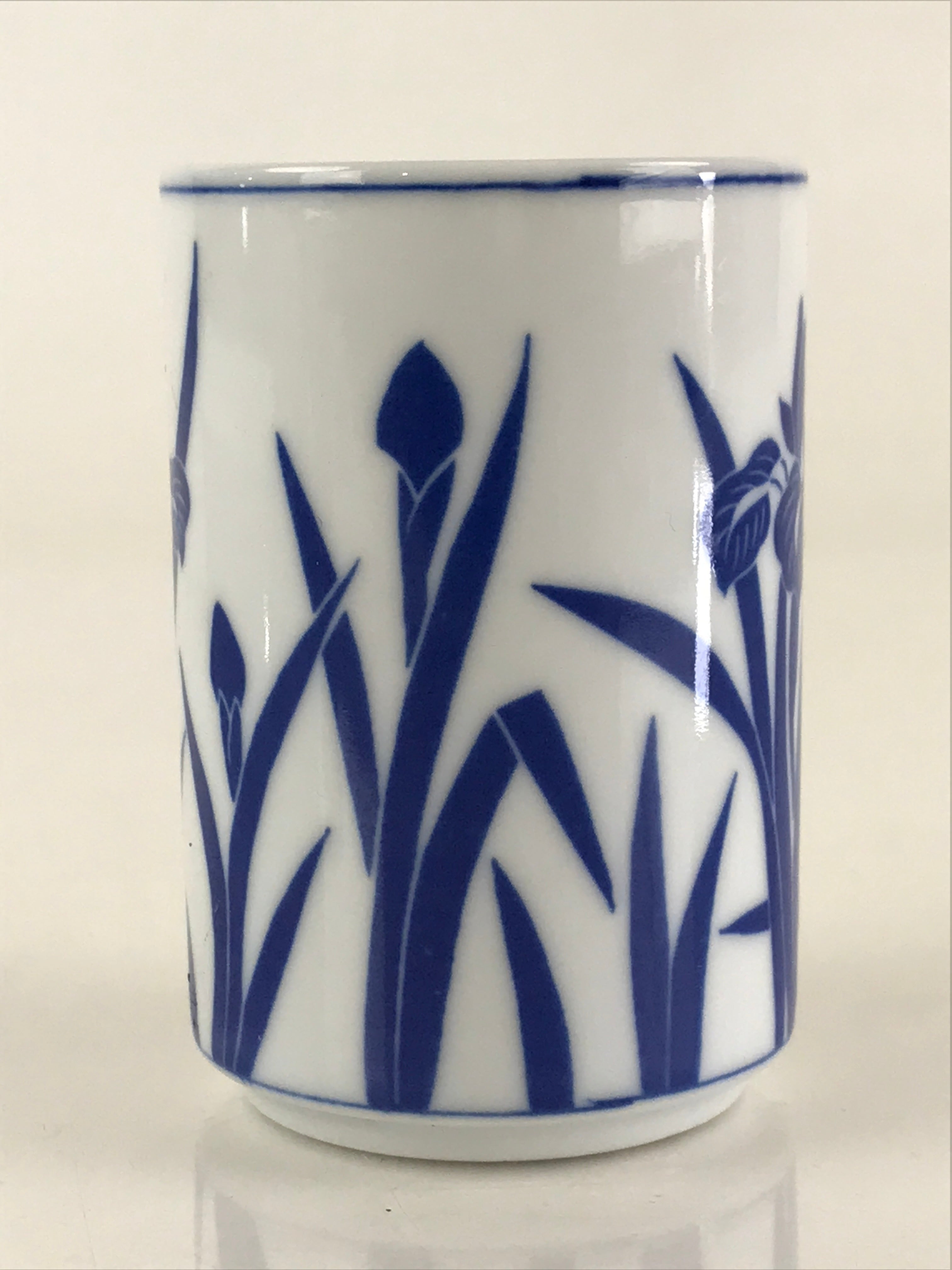 Japanese Porcelain Arita Ware Teacup Yunomi Vtg Blue Sometsuke Iris Sencha TC319