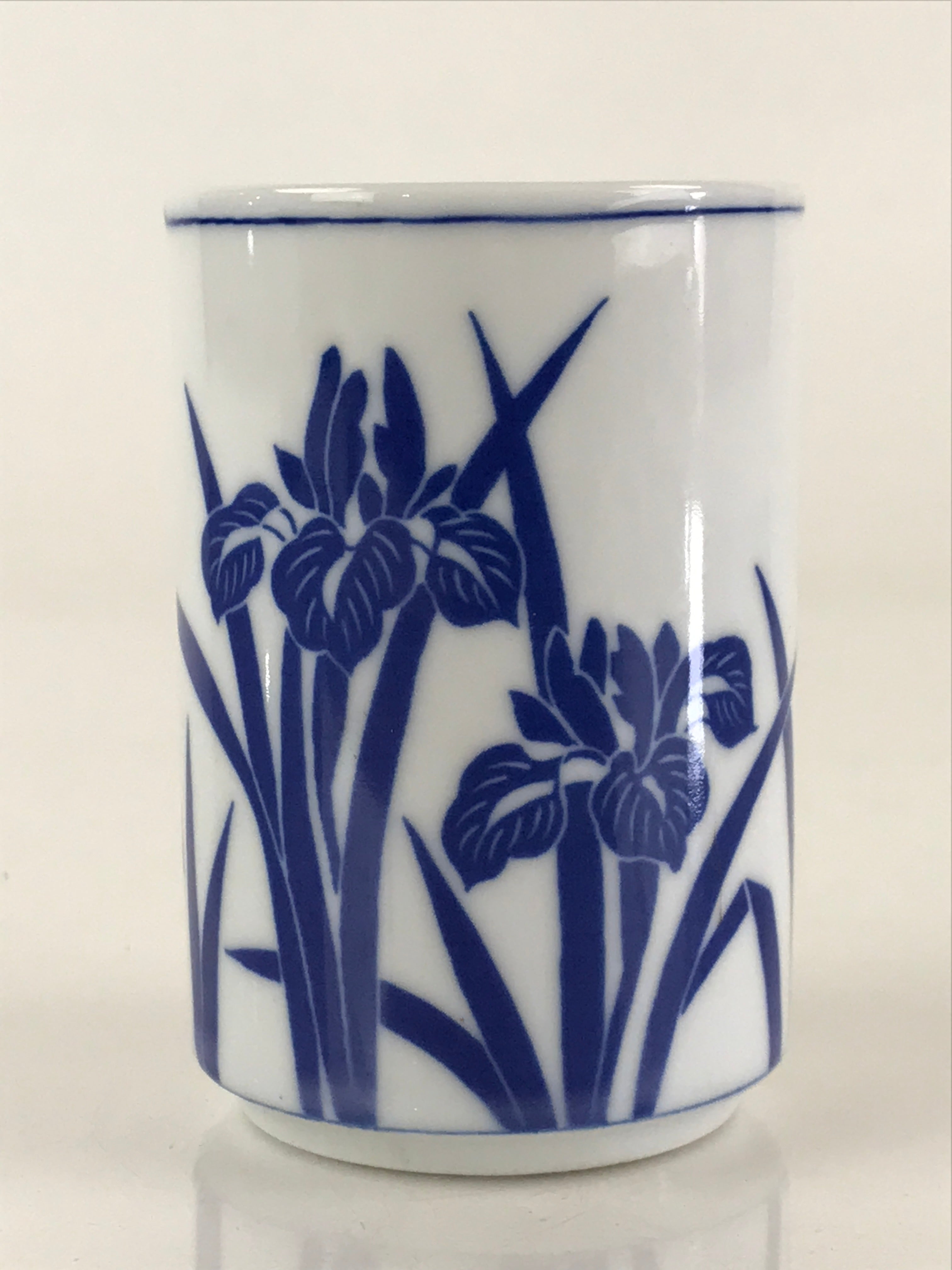 Japanese Porcelain Arita Ware Teacup Yunomi Vtg Blue Sometsuke Iris Sencha TC322