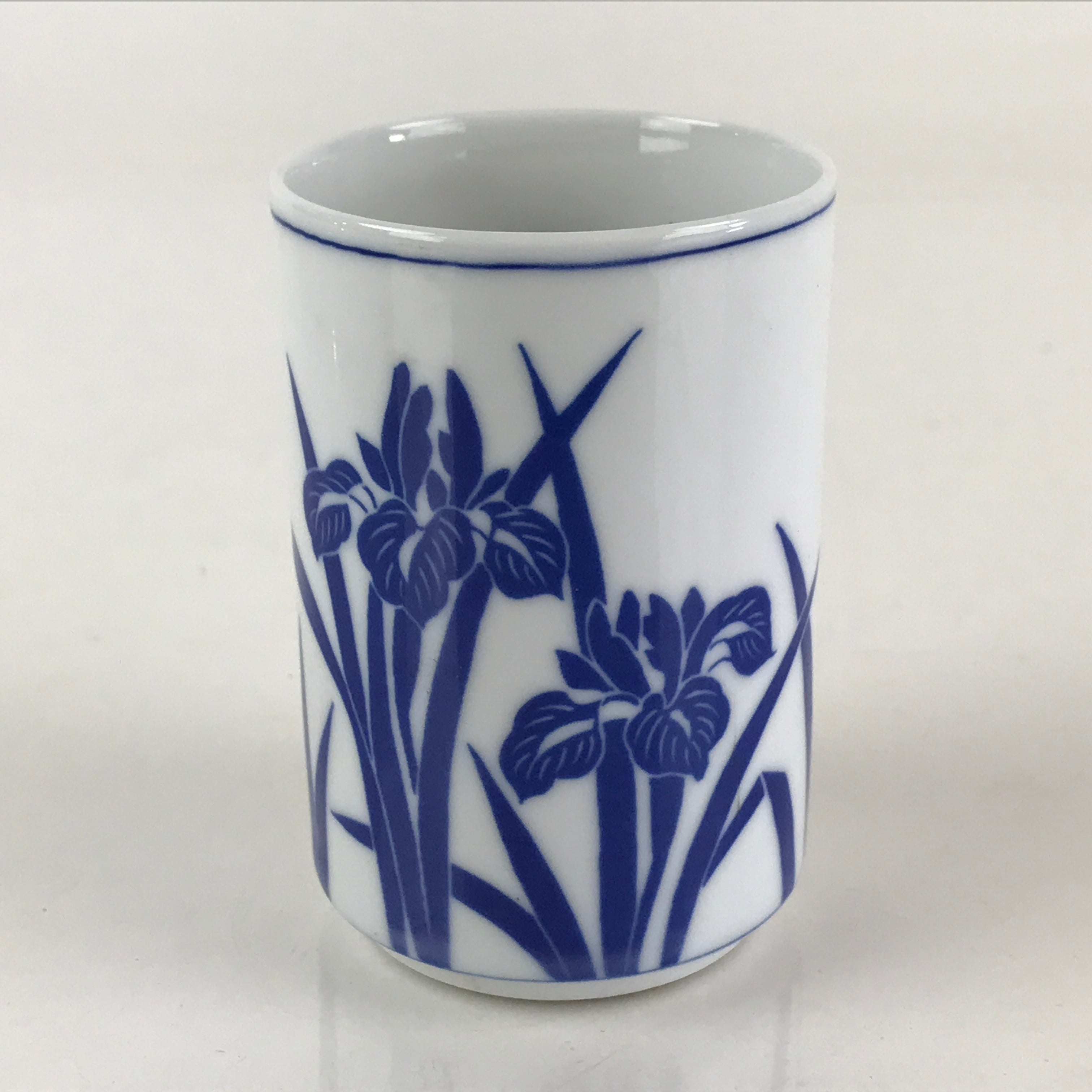 Japanese Porcelain Arita Ware Teacup Yunomi Vtg Blue Sometsuke Iris Sencha TC322