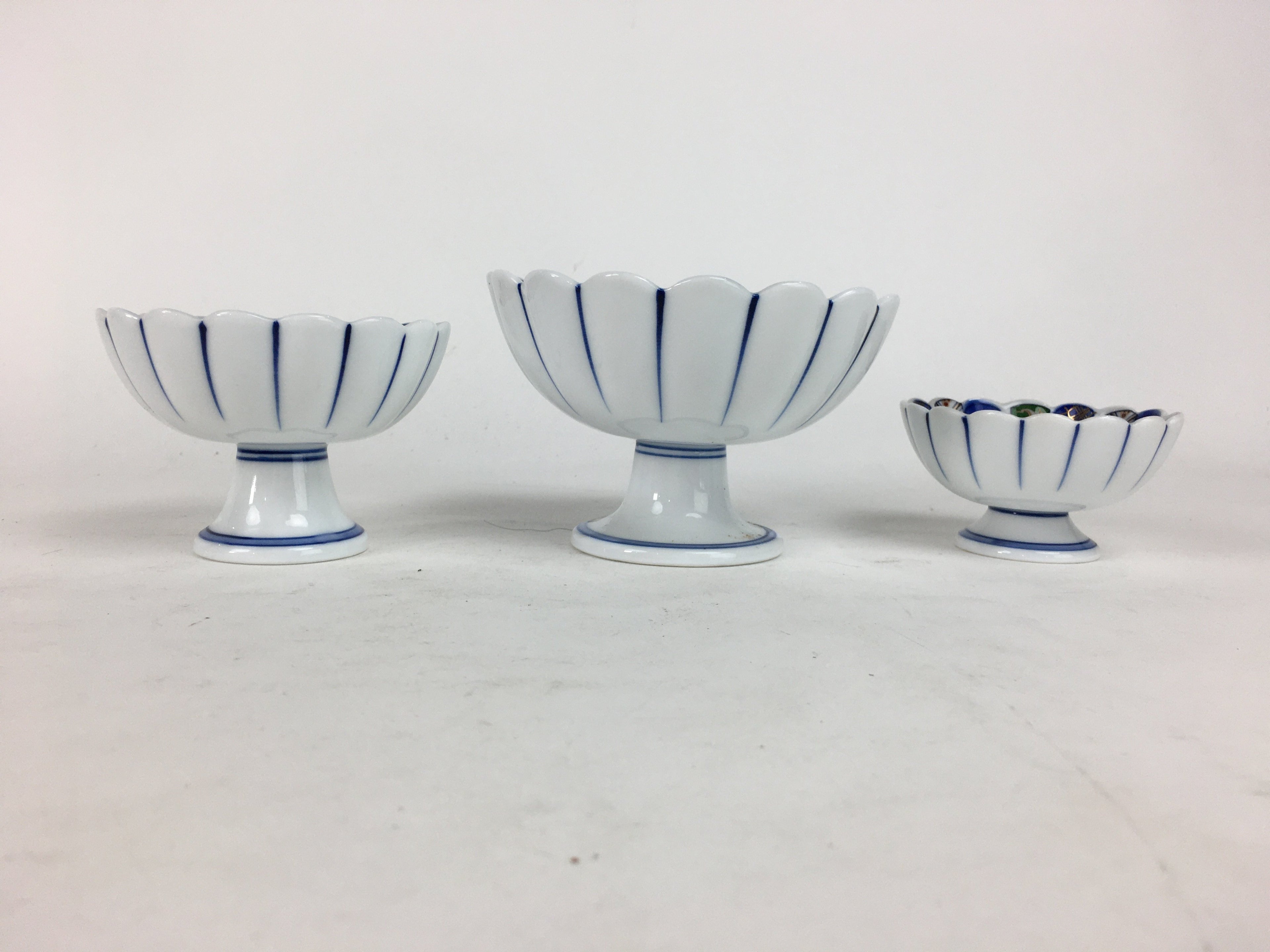 Japanese Porcelain Arita ware Legged Bowl 3pc Set Vtg Kobachi Blue Green Gold PP