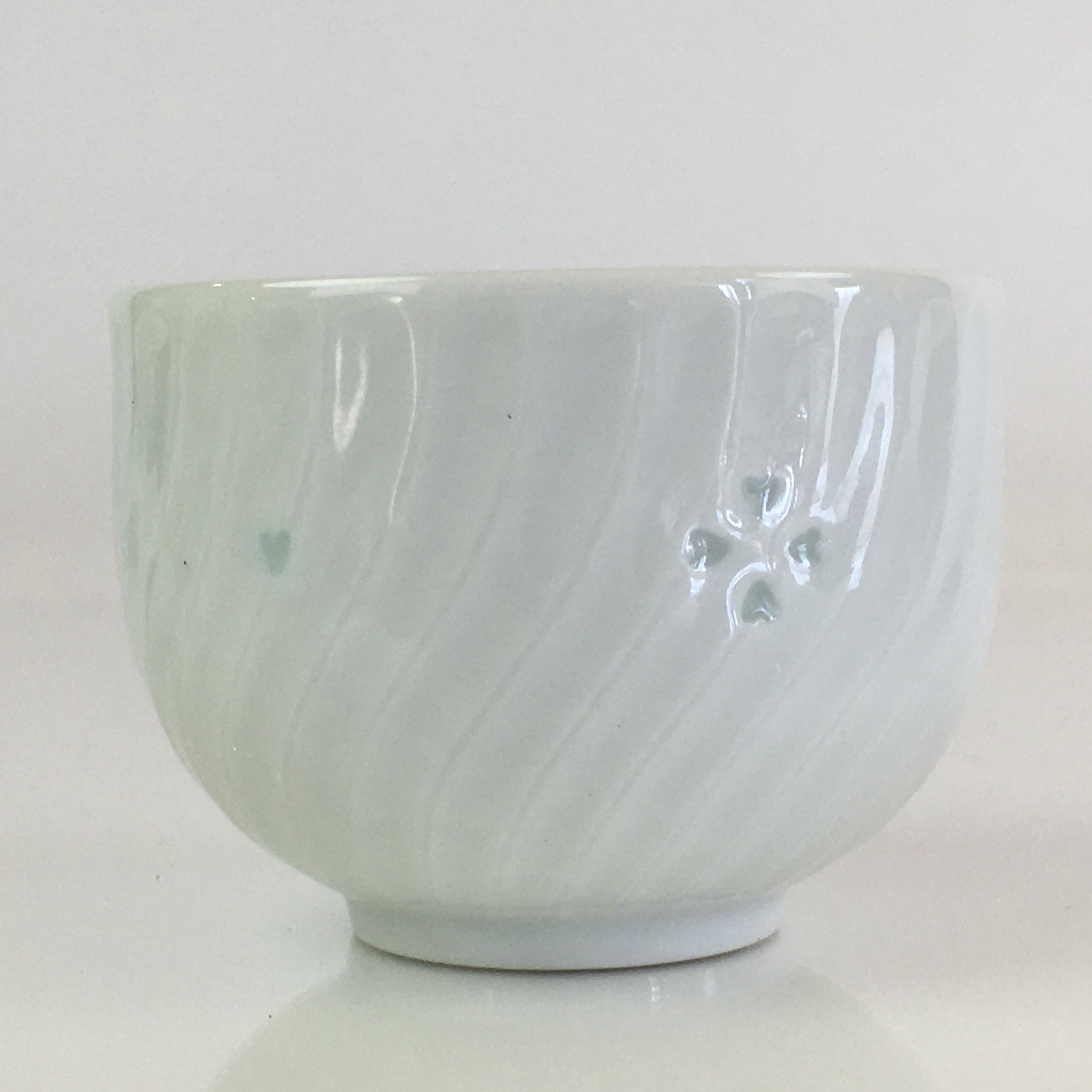 Japanese Porcelain Arita ware Teacup Vtg Yunomi Sencha White TC297