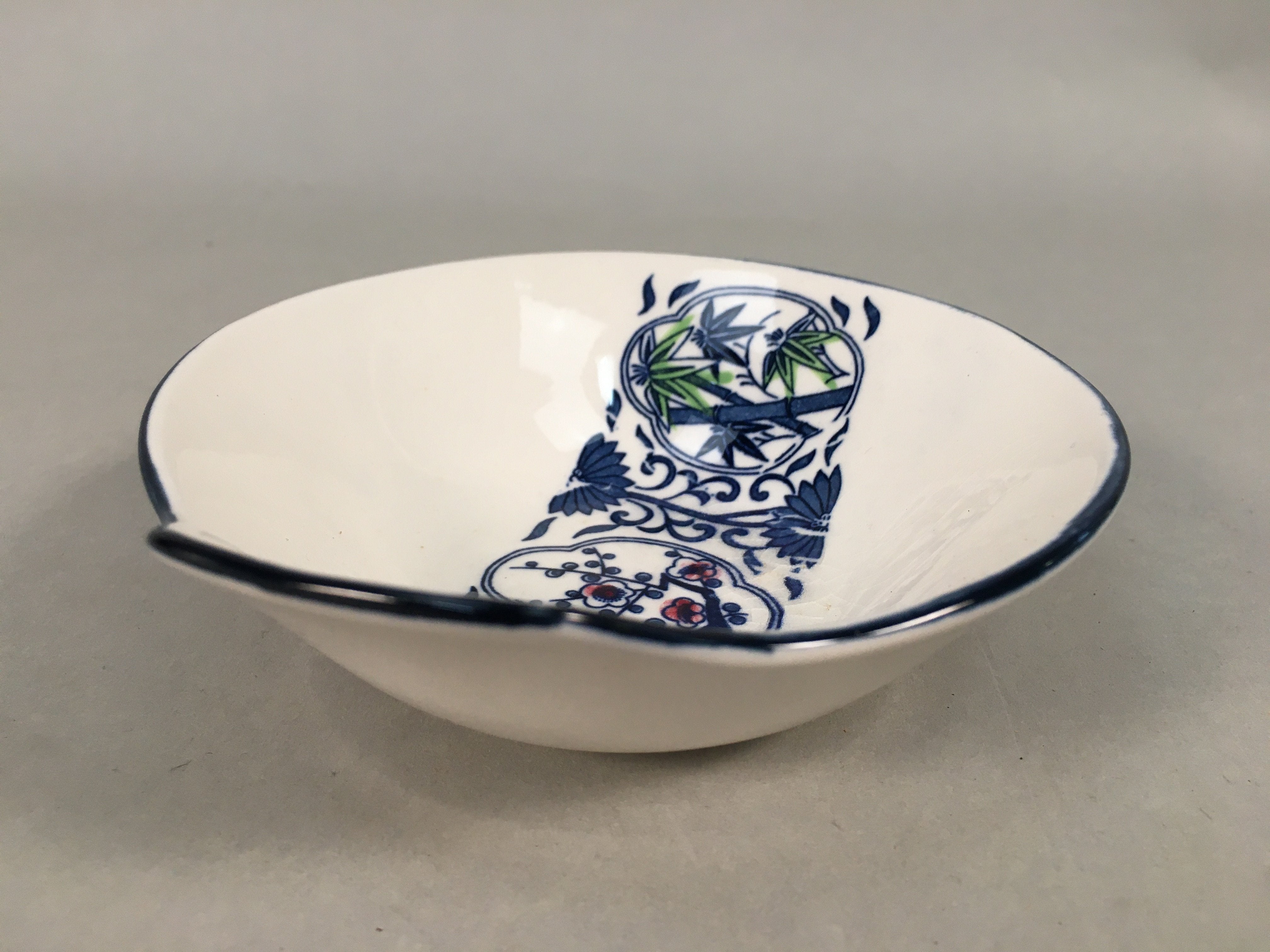 Japanese Porcelain Bowl Kobachi Vtg Blue White Sometsuke PP455