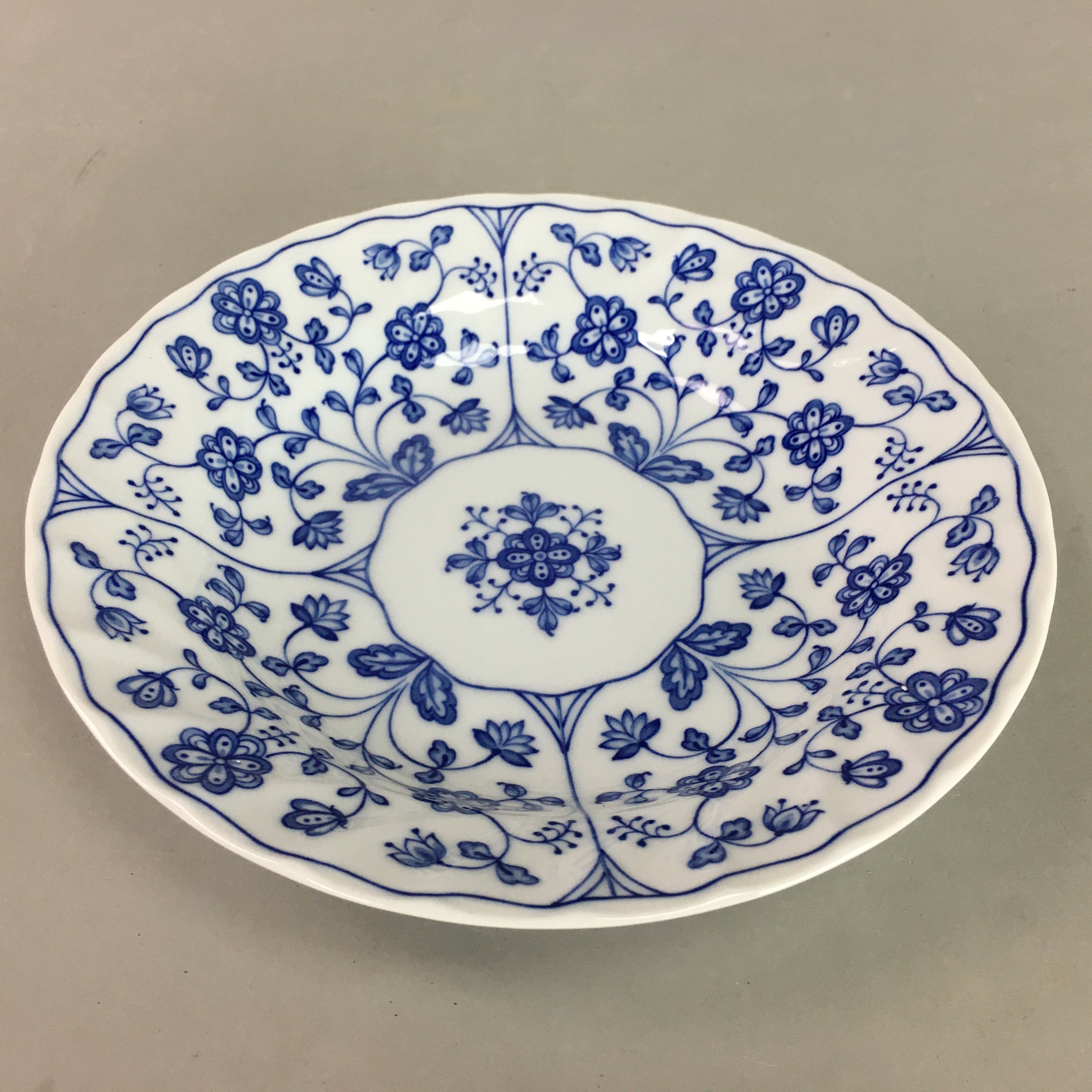 Japanese Porcelain Bowl Sometsuke Vtg Blue White Tableware Floral QT71