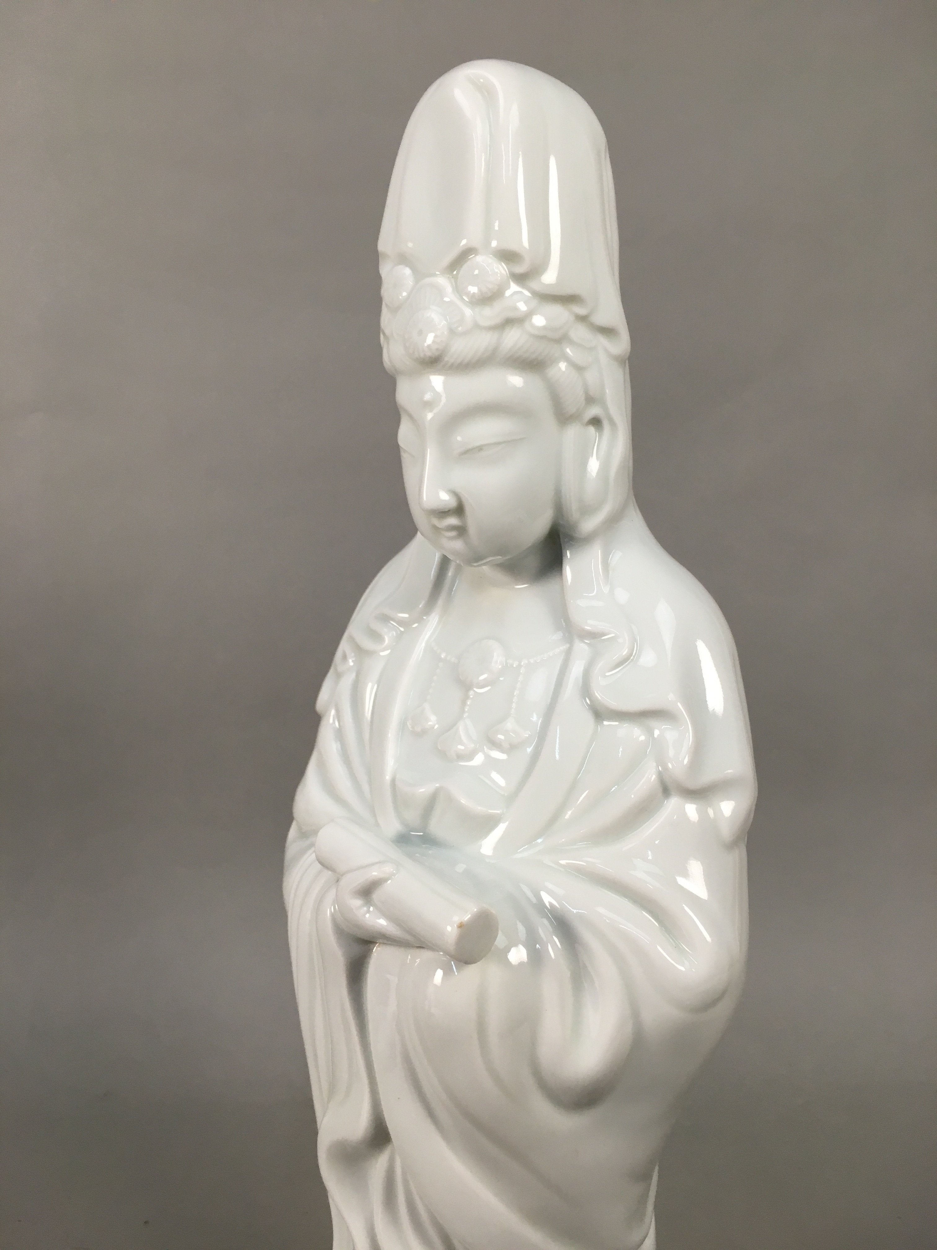 Japanese Porcelain Buddhist Altar Statue Vtg Female Kannon Bosatsu White BD612