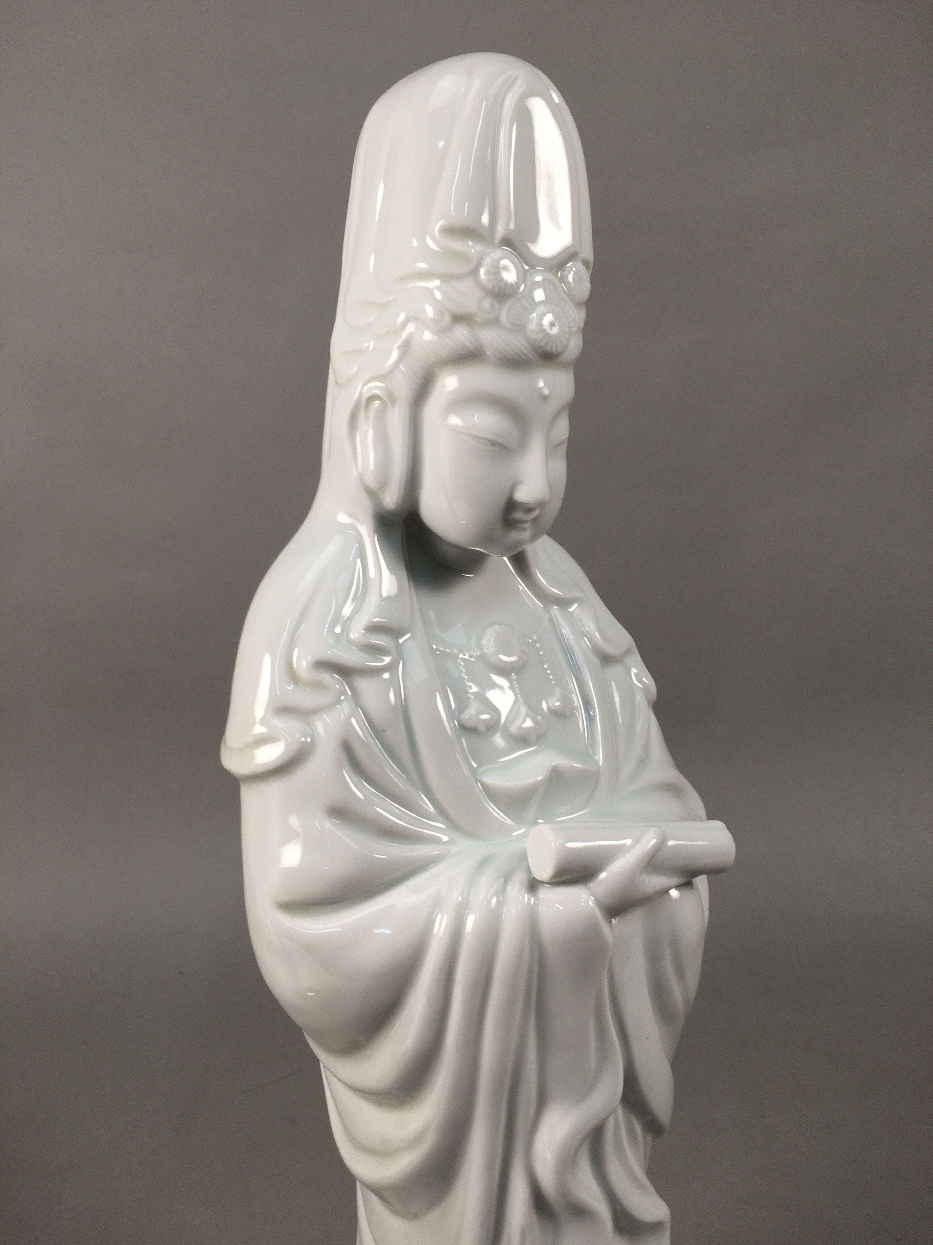 Japanese Porcelain Buddhist Altar Statue Vtg Female Kannon Bosatsu White BD612