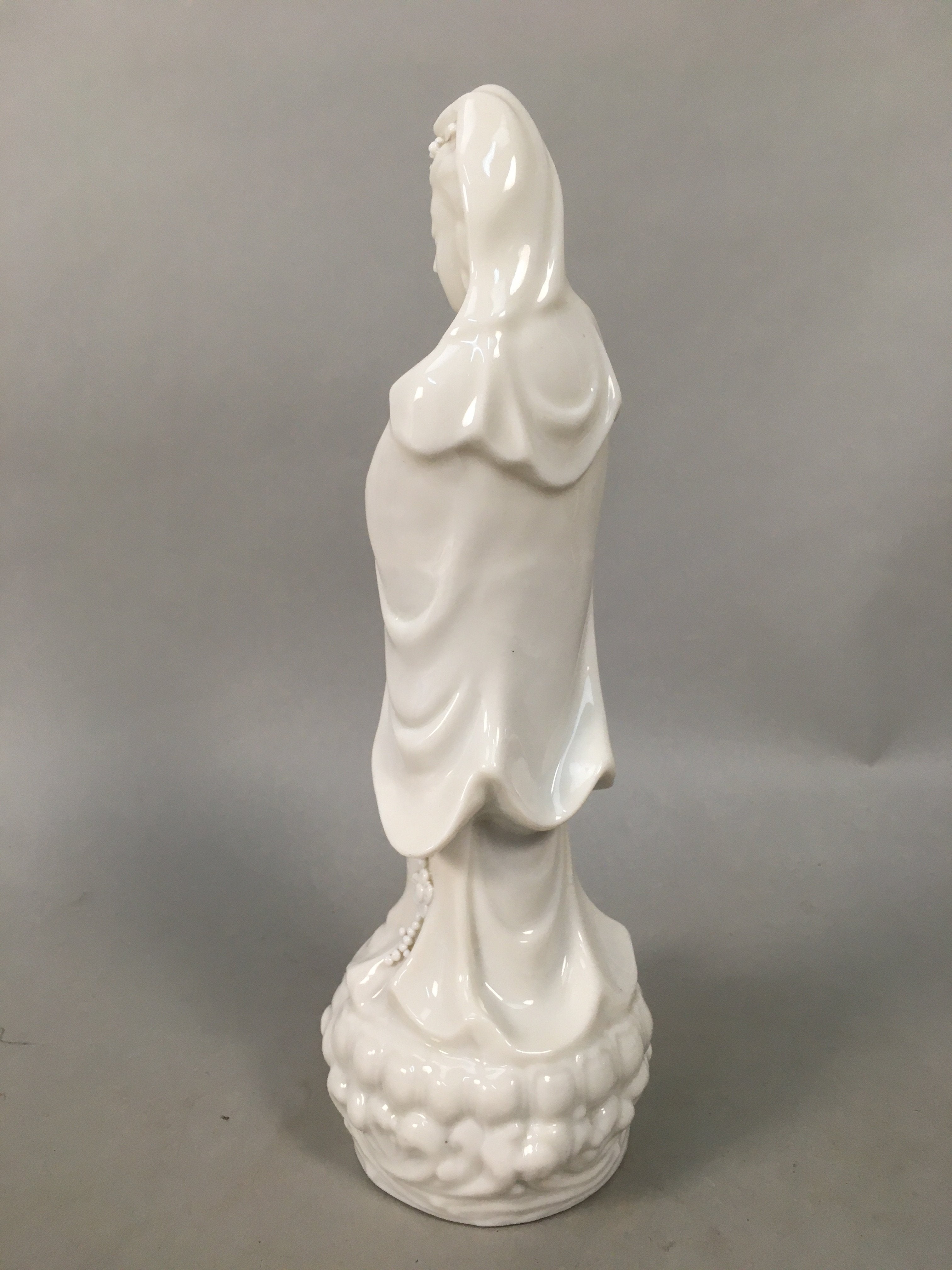 Japanese Porcelain Buddhist Statue Vtg Female Kannon Bosatsu White BD605