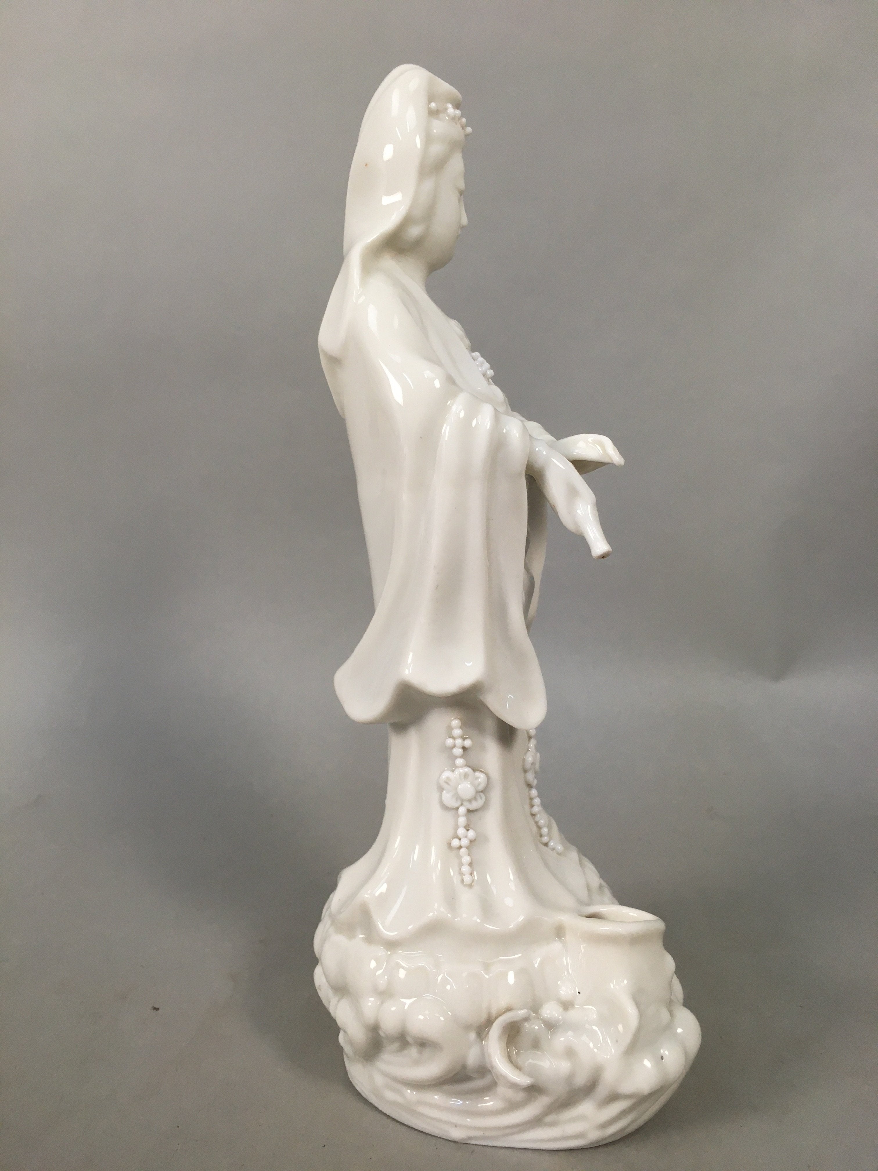 Japanese Porcelain Buddhist Statue Vtg Female Kannon Bosatsu White BD605