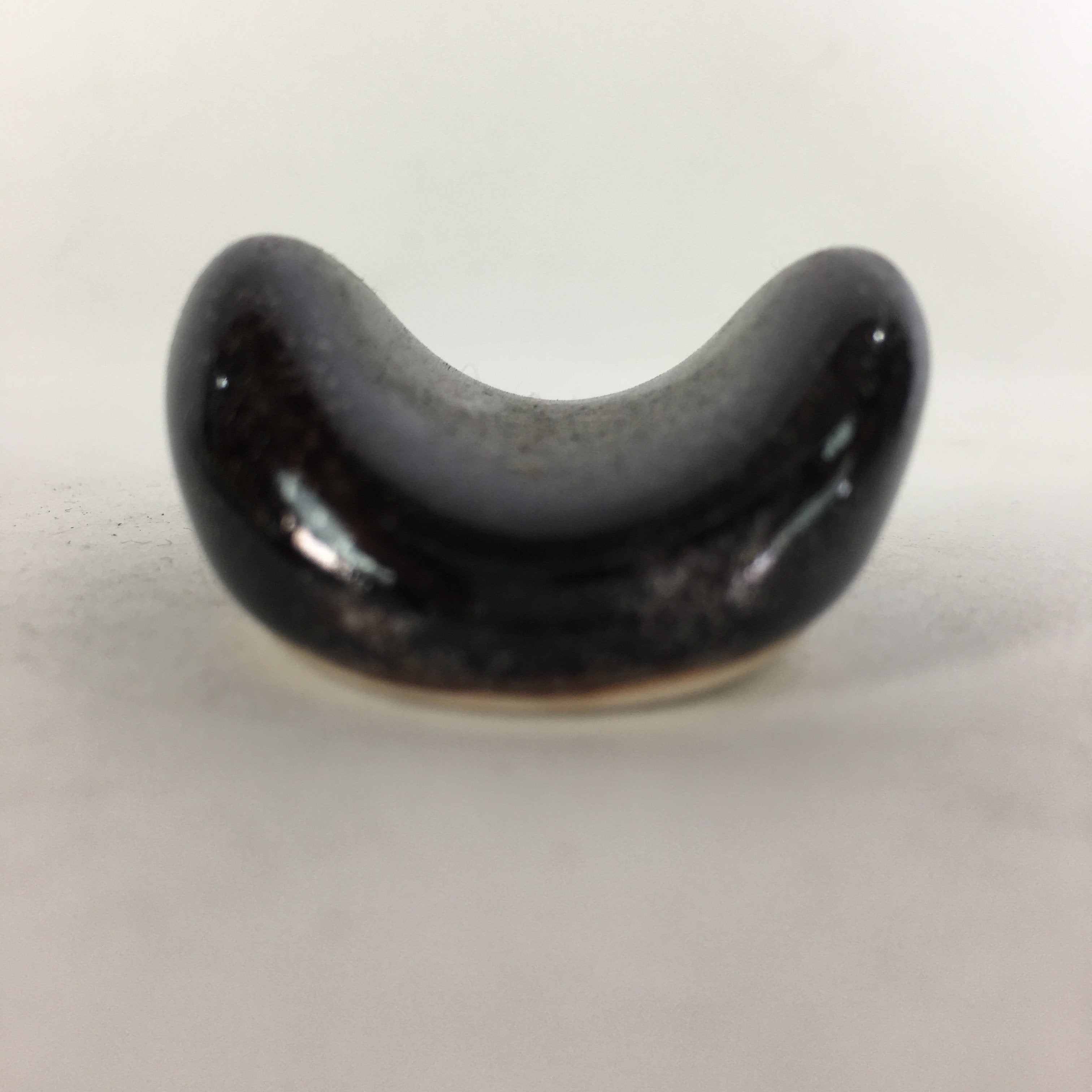 Japanese Porcelain Chopstick Rest Holder Vtg Black Round Shape Hashioki CR255