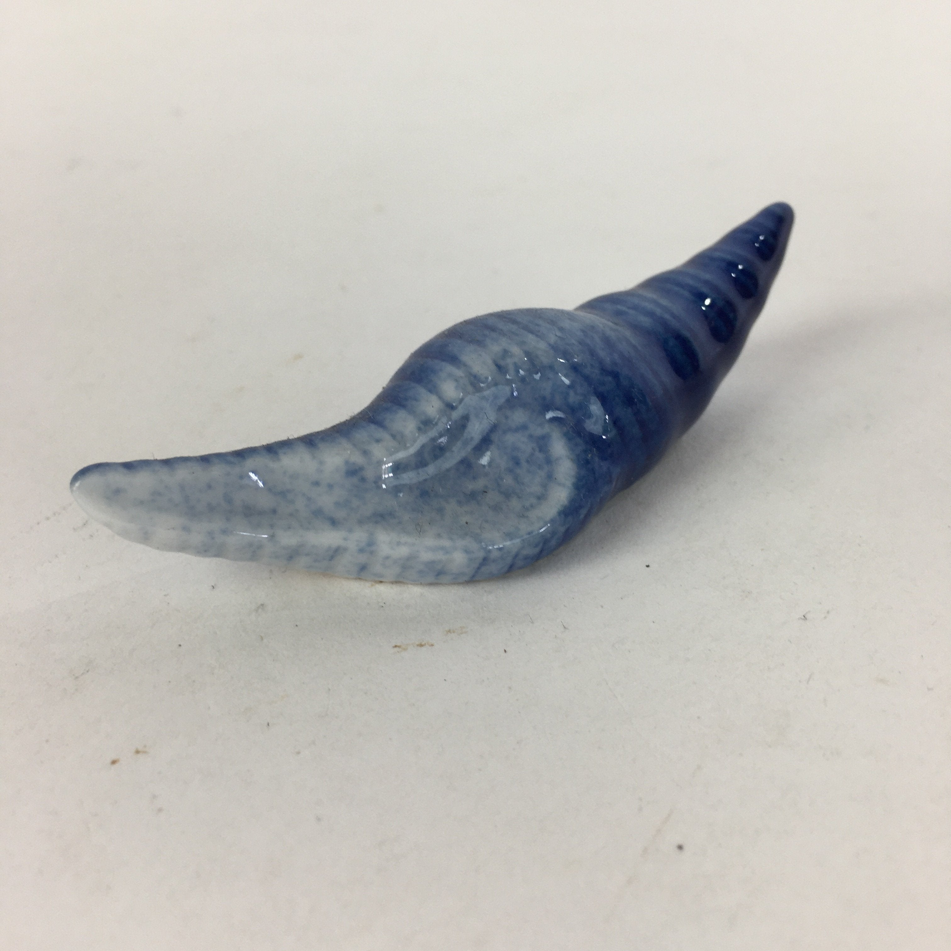 Japanese Porcelain Chopstick Rest Holder Vtg Blue Shell Shape Hashioki CR245