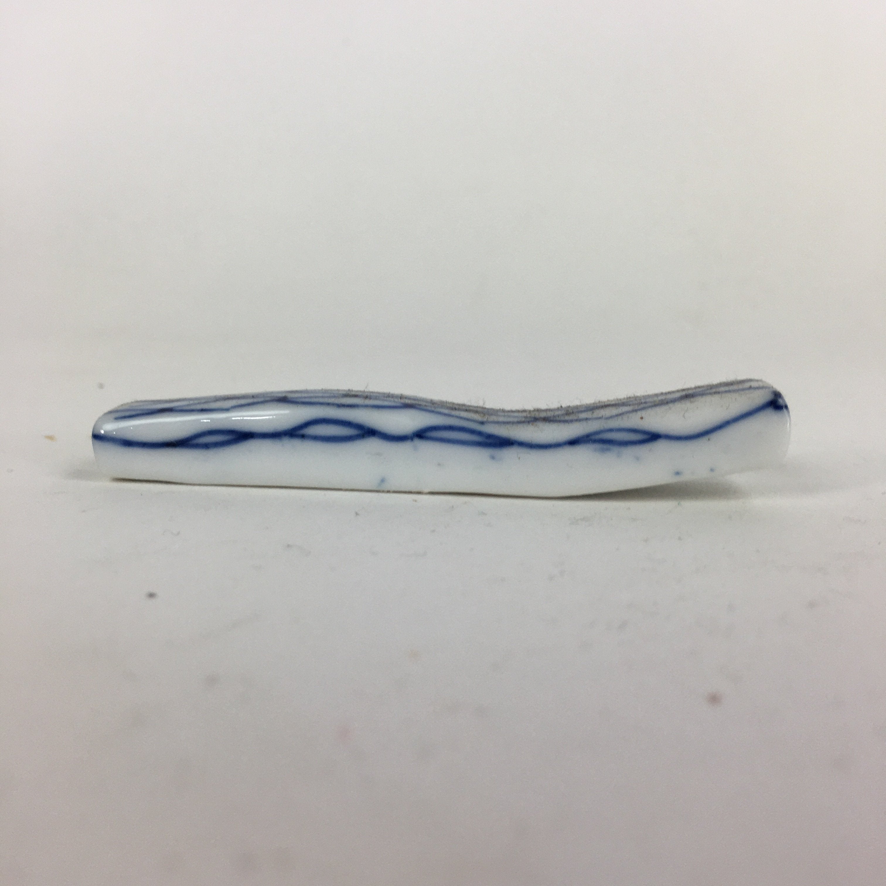 Japanese Porcelain Chopstick Rest Holder Vtg Blue Sometsuke Hashioki CR224