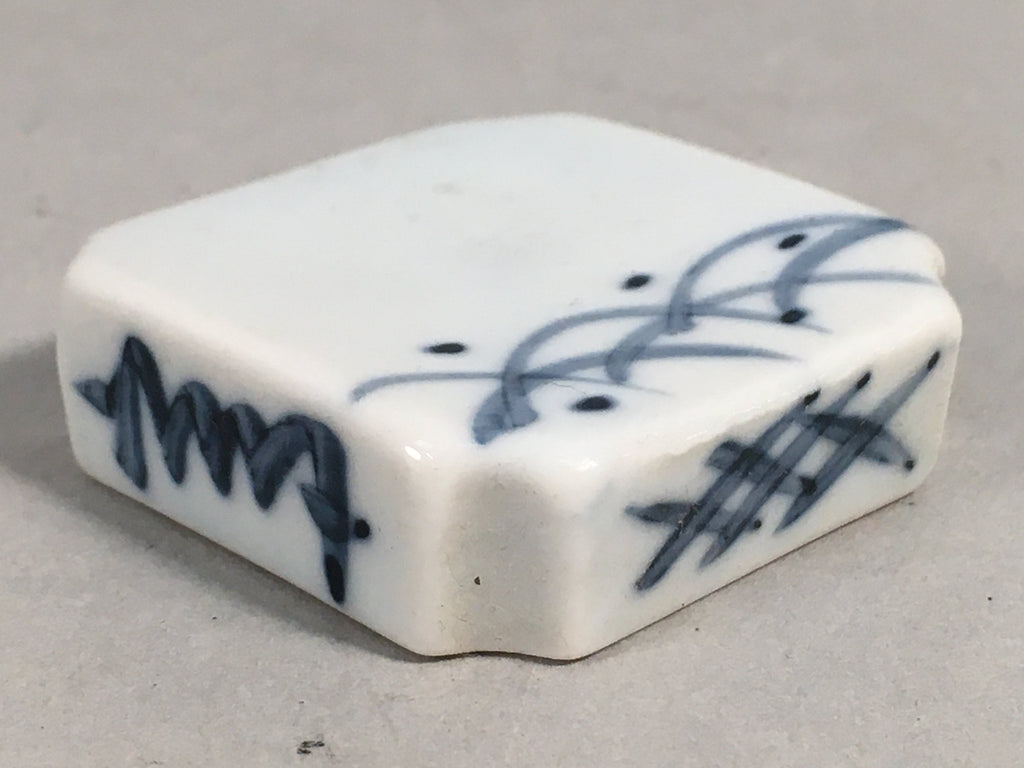 Japanese Porcelain Chopstick Rest Holder Vtg Blue White Sometsuke CR187