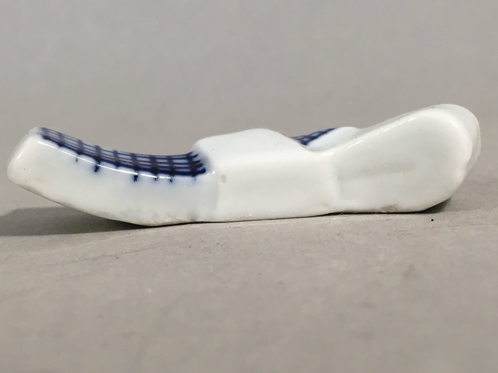 Japanese Porcelain Chopstick Rest Holder Vtg Blue White Sometsuke Tie CR191