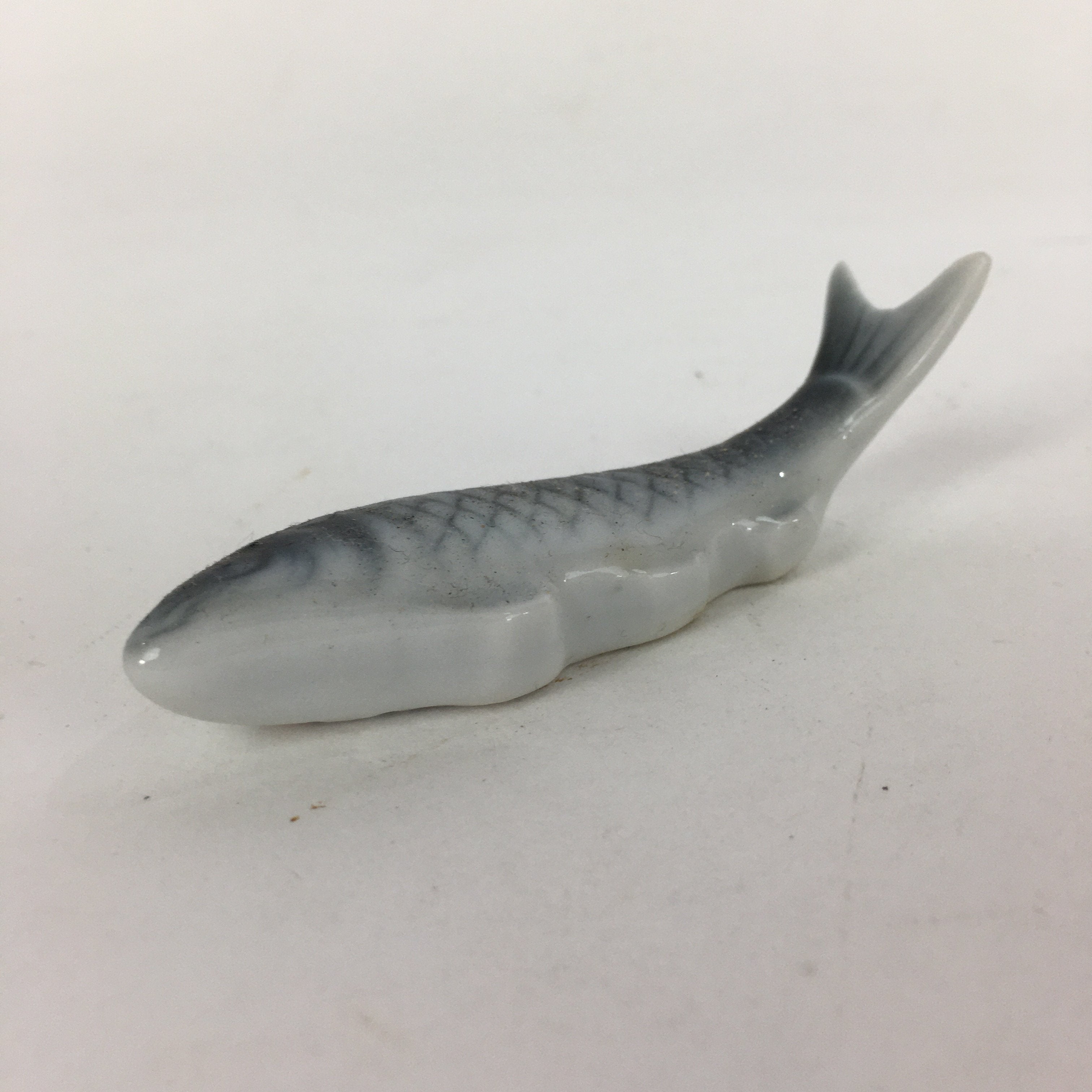 Japanese Porcelain Chopstick Rest Holder Vtg Gray Fish Shape Hashioki CR217