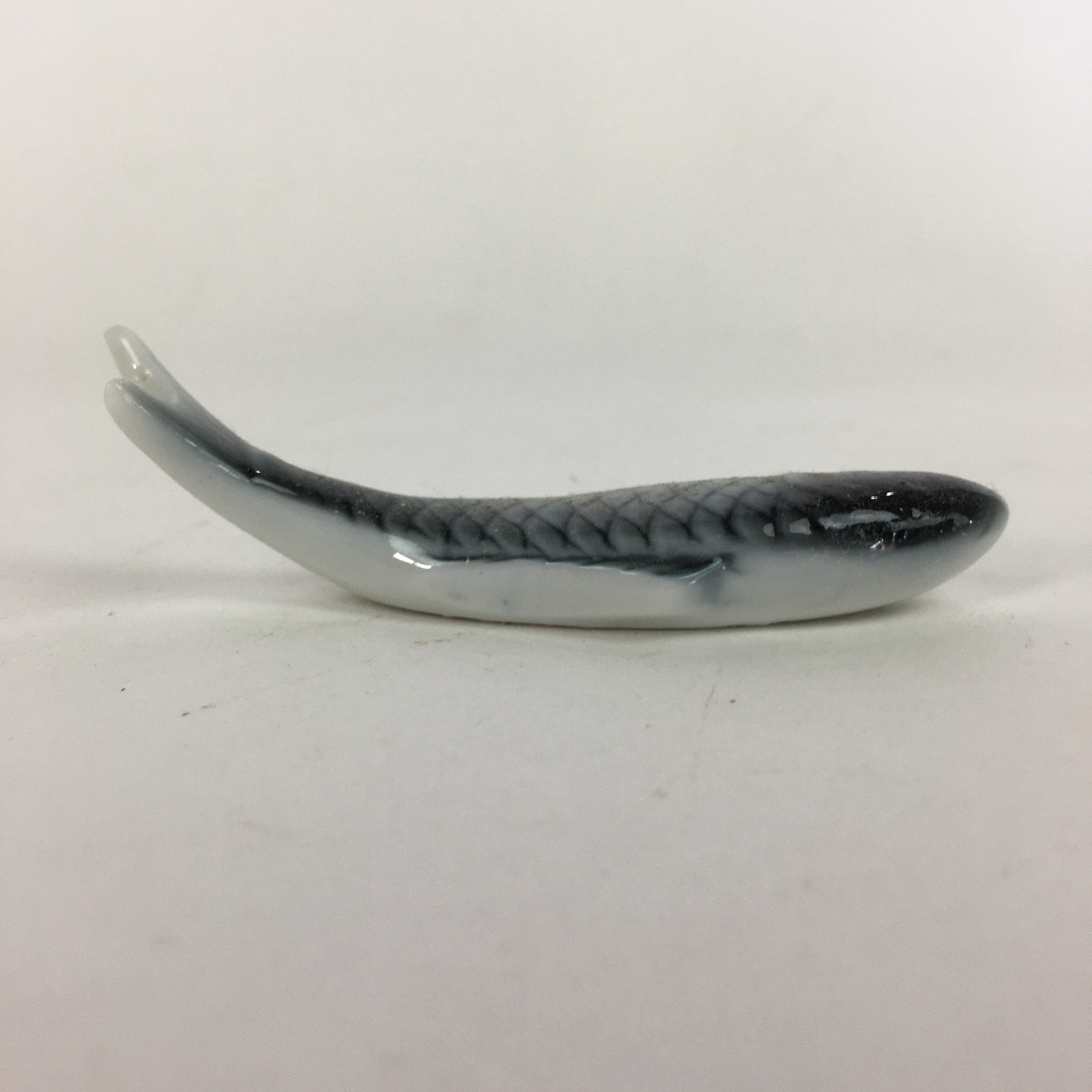Japanese Porcelain Chopstick Rest Holder Vtg Gray Fish Shape Hashioki CR217