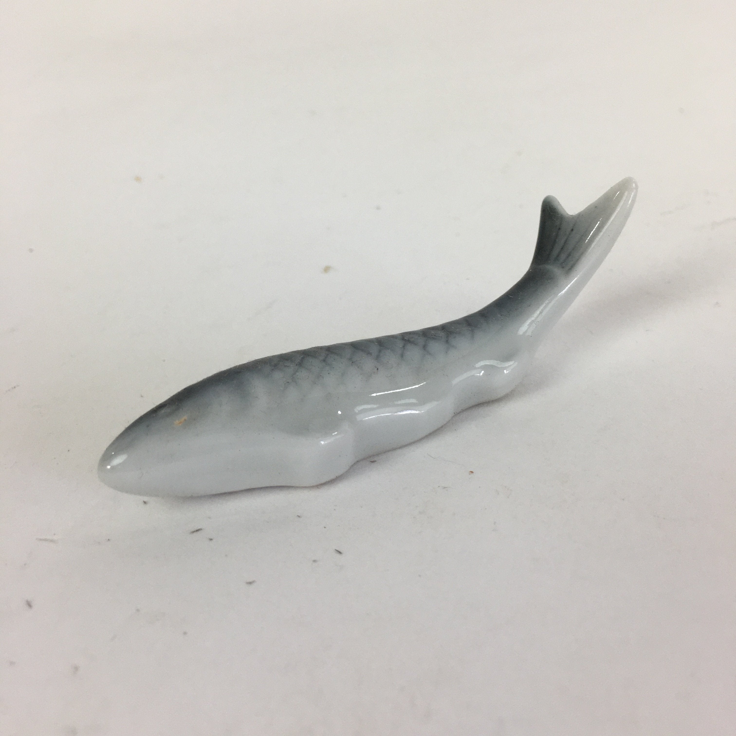 Japanese Porcelain Chopstick Rest Holder Vtg Gray Fish Shape Hashioki CR218