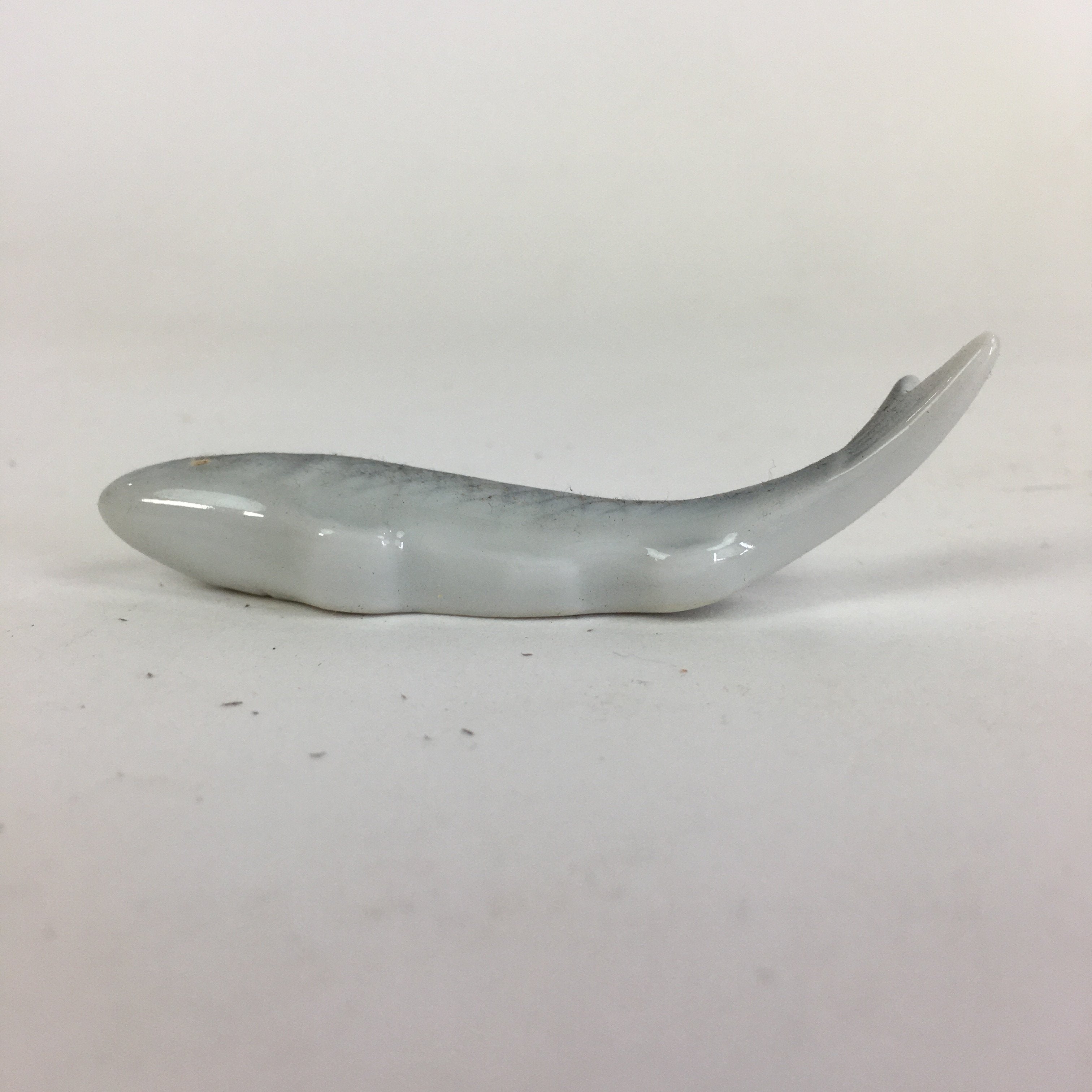 Japanese Porcelain Chopstick Rest Holder Vtg Gray Fish Shape Hashioki CR218