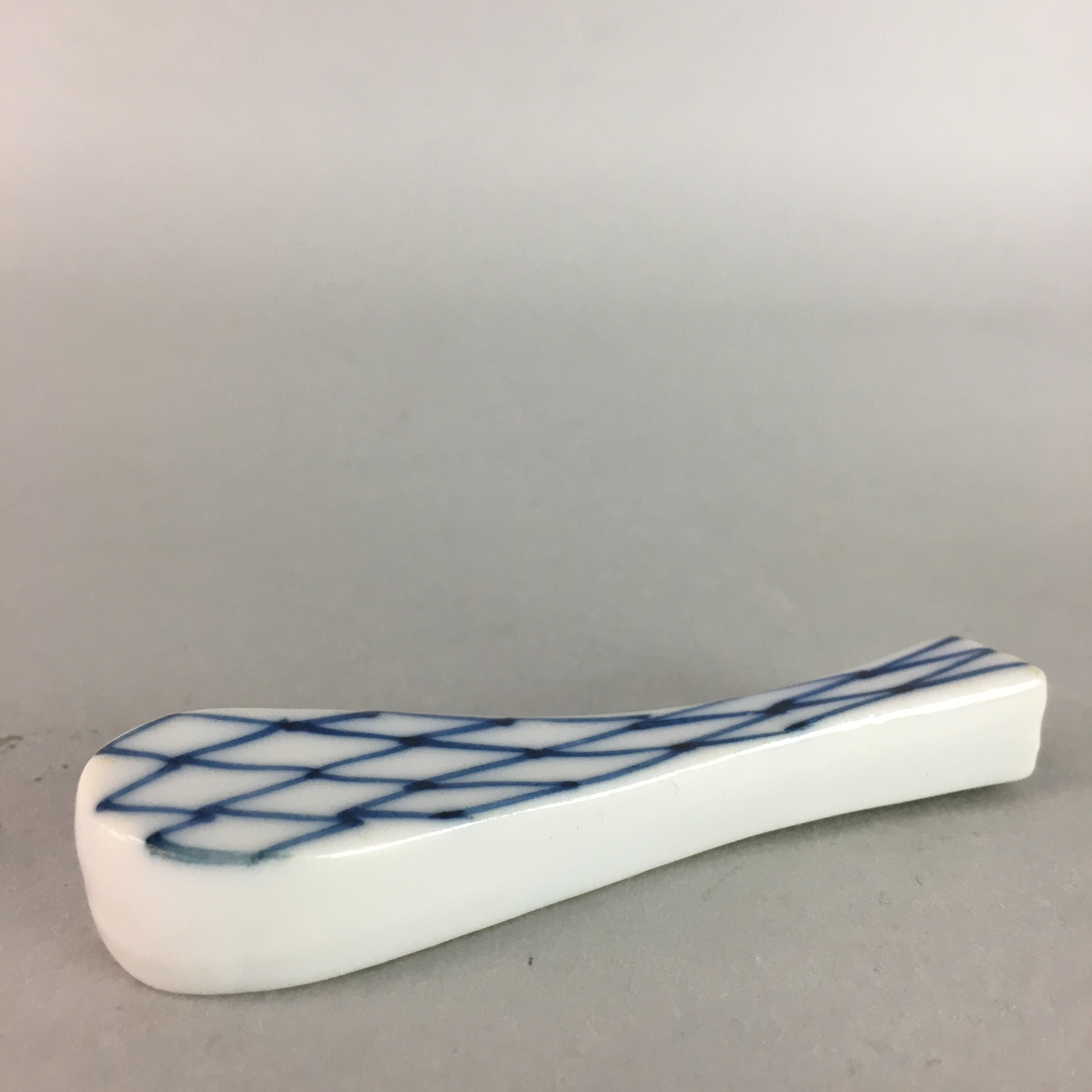Japanese Porcelain Chopstick Rest Holder Vtg Hashioki Sometsuke Rice Scoop CR151