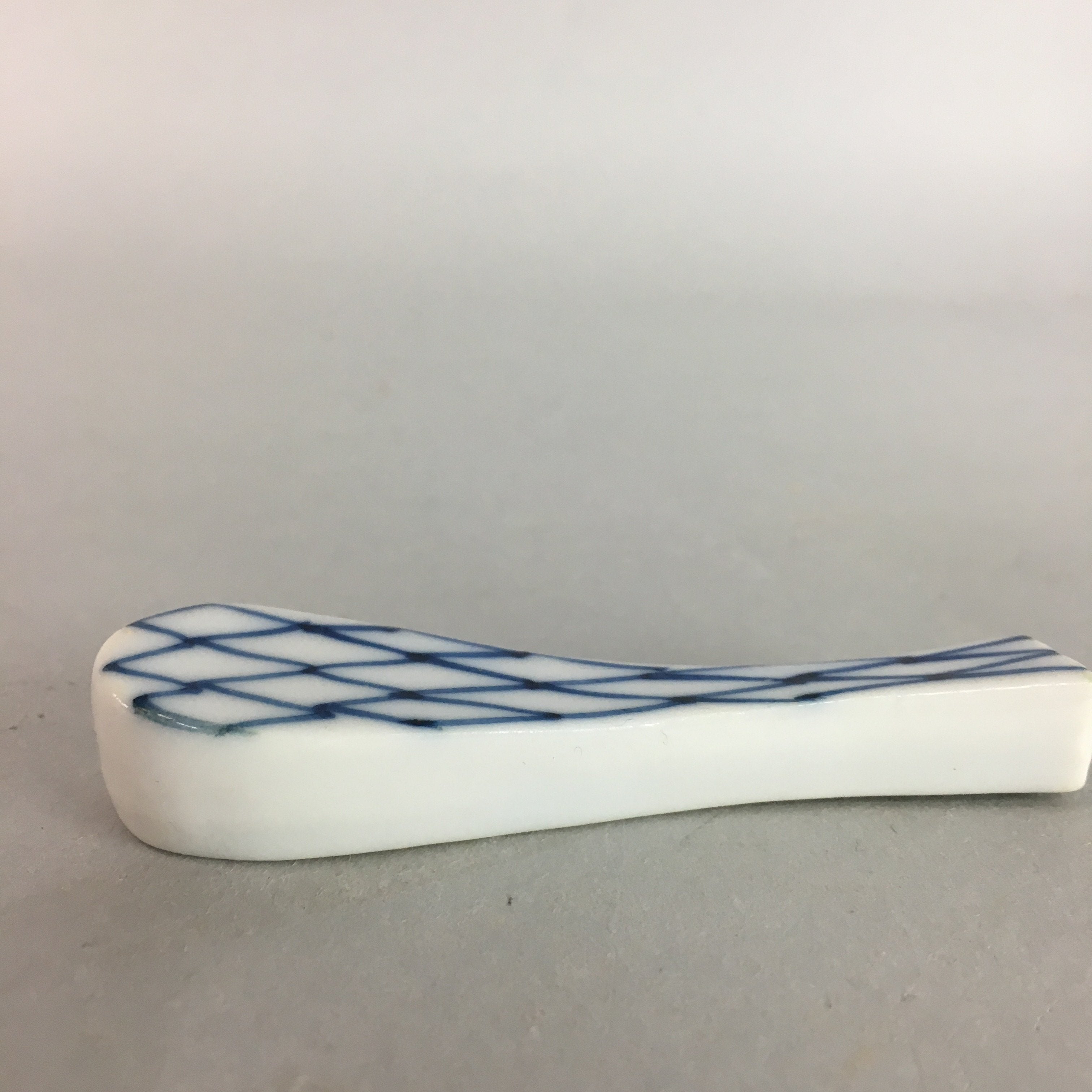 Japanese Porcelain Chopstick Rest Holder Vtg Hashioki Sometsuke Rice Scoop CR151